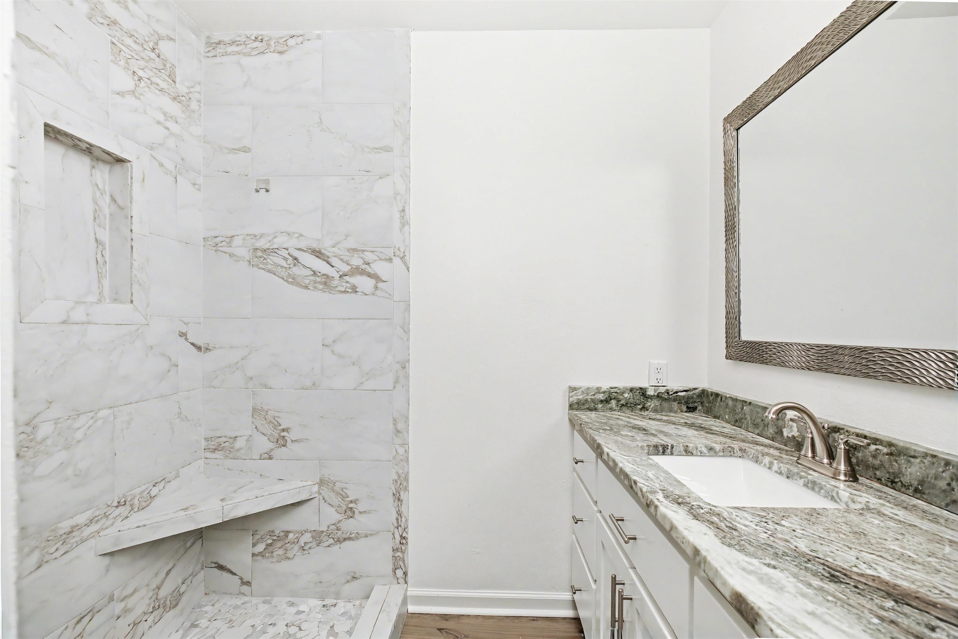 TANGLEWOOD HTS - Residential