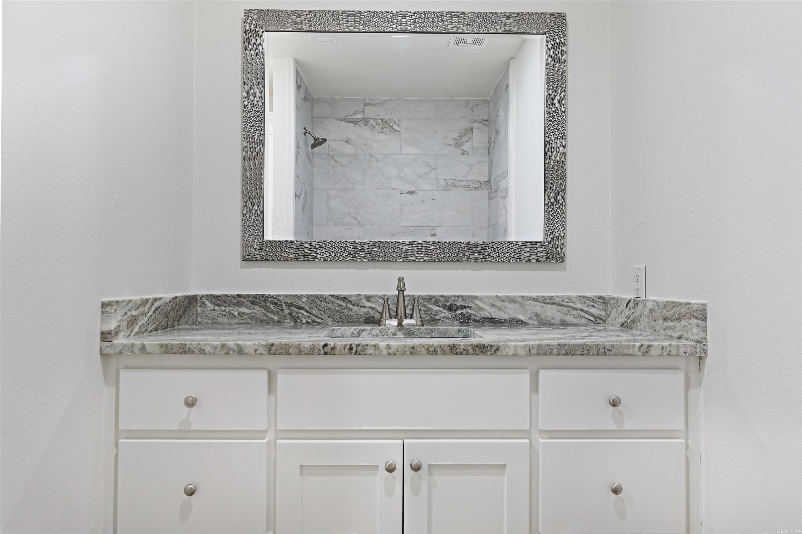 TANGLEWOOD HTS - Residential