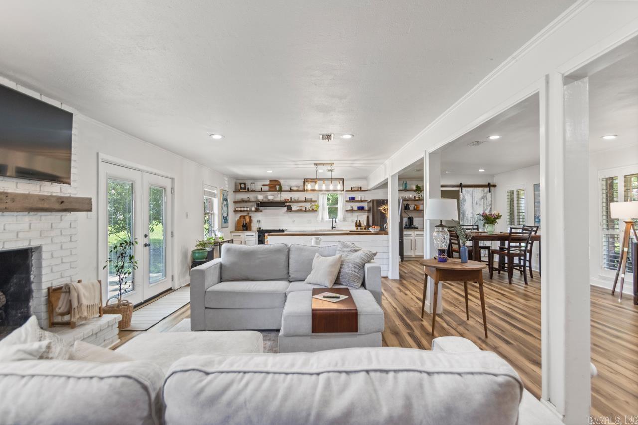 STURBRIDGE - Residential