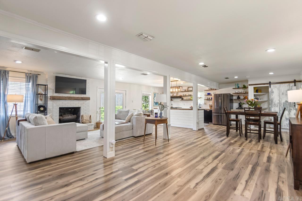 STURBRIDGE - Residential