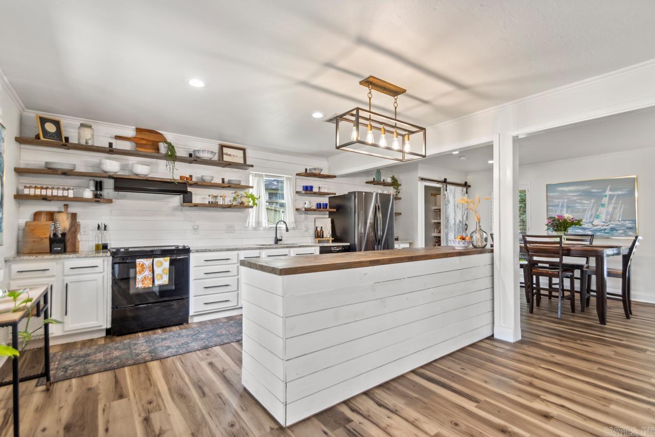 STURBRIDGE - Residential