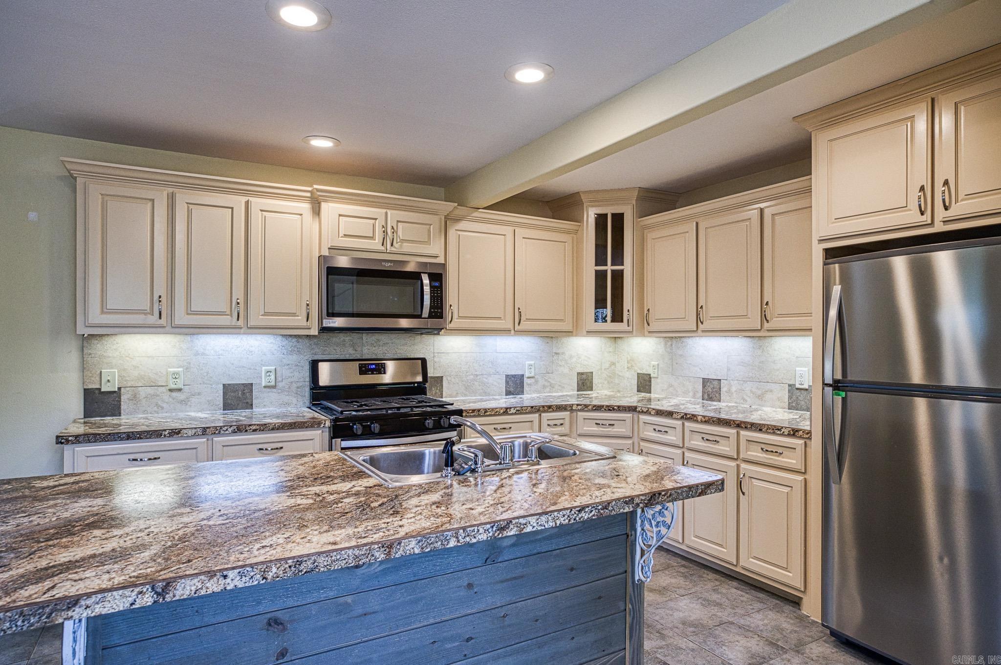 Magnet Cove - Residential