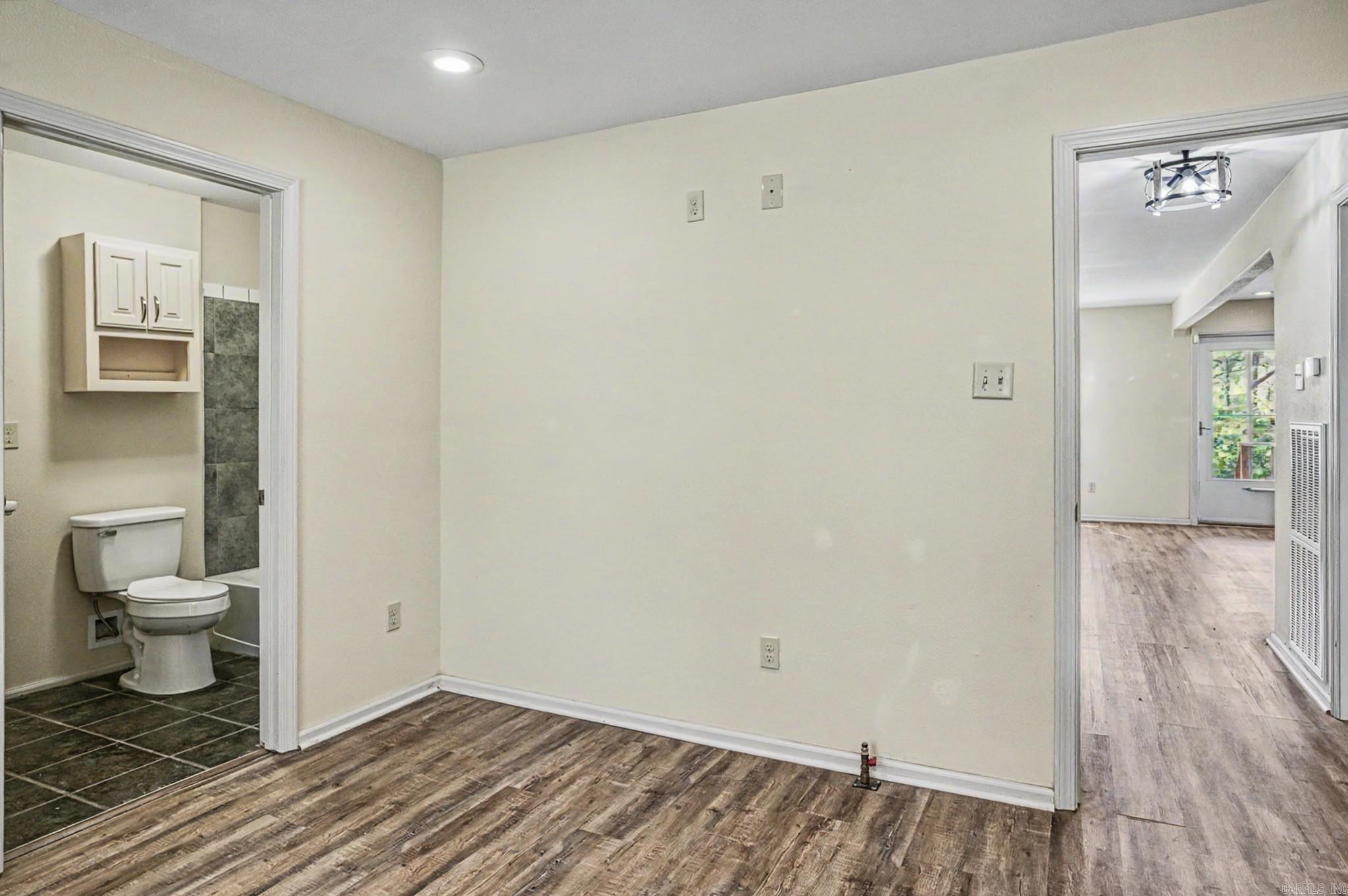 Magnet Cove - Residential