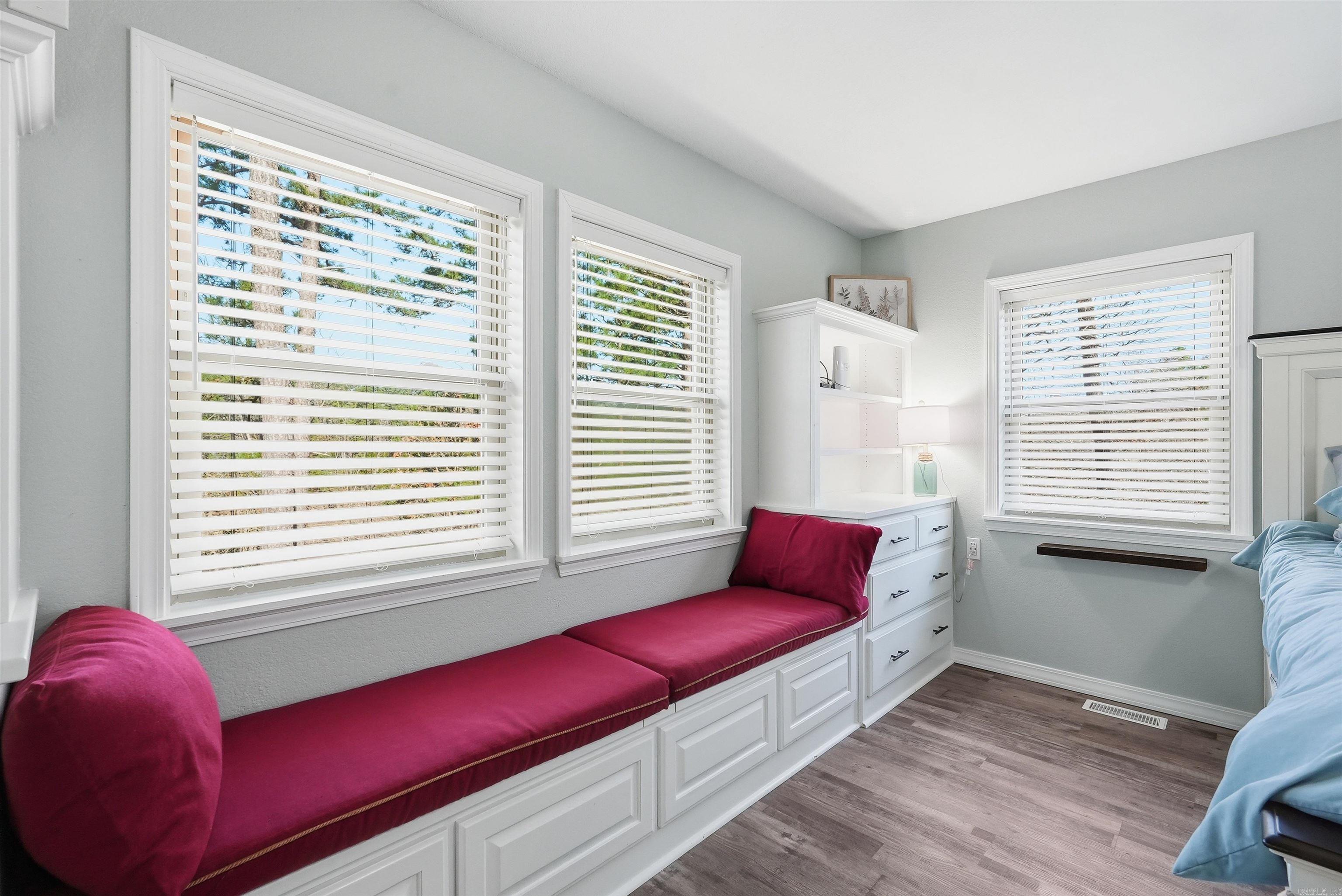 TANNENBAUM - LAKE - Residential