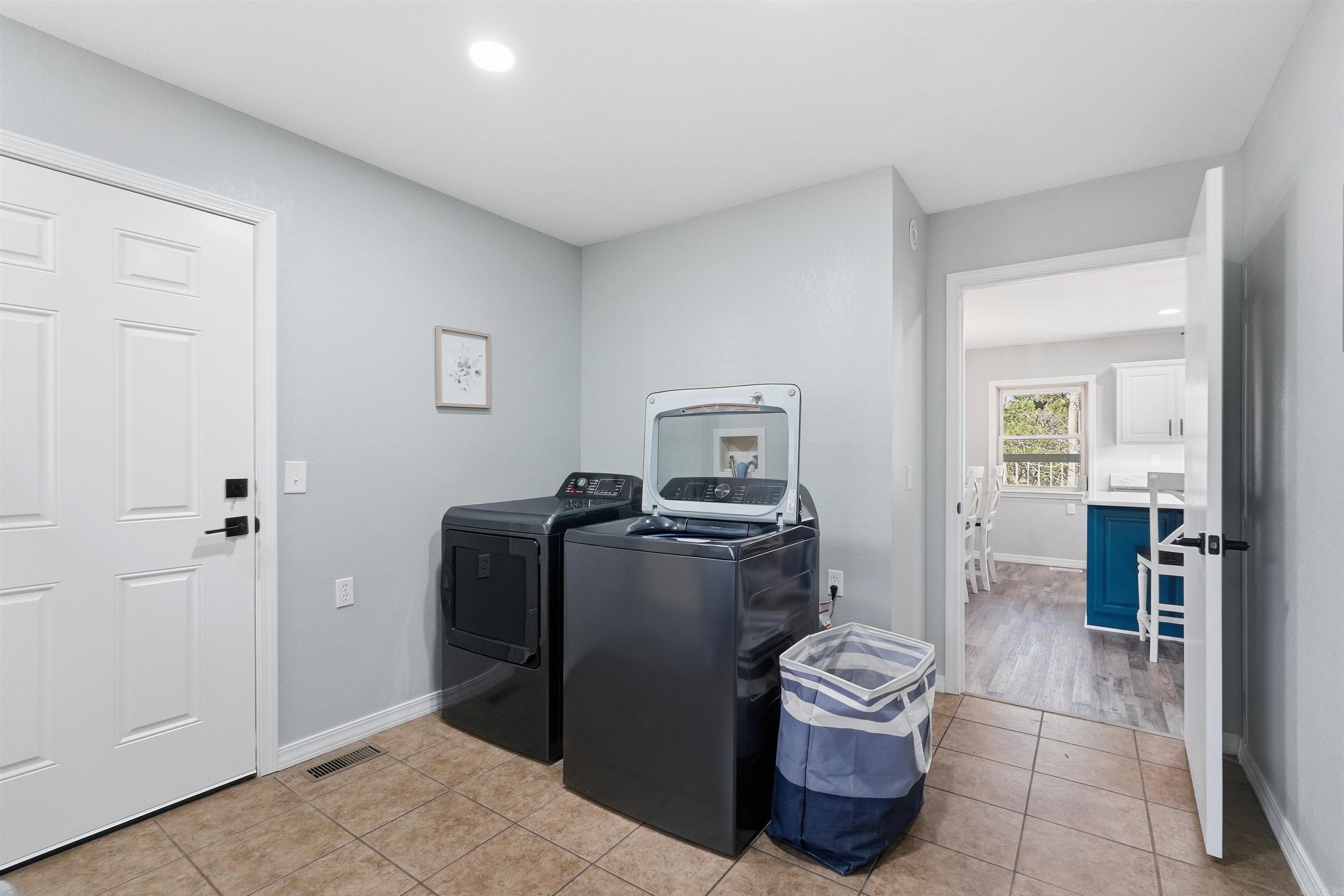 TANNENBAUM - LAKE - Residential