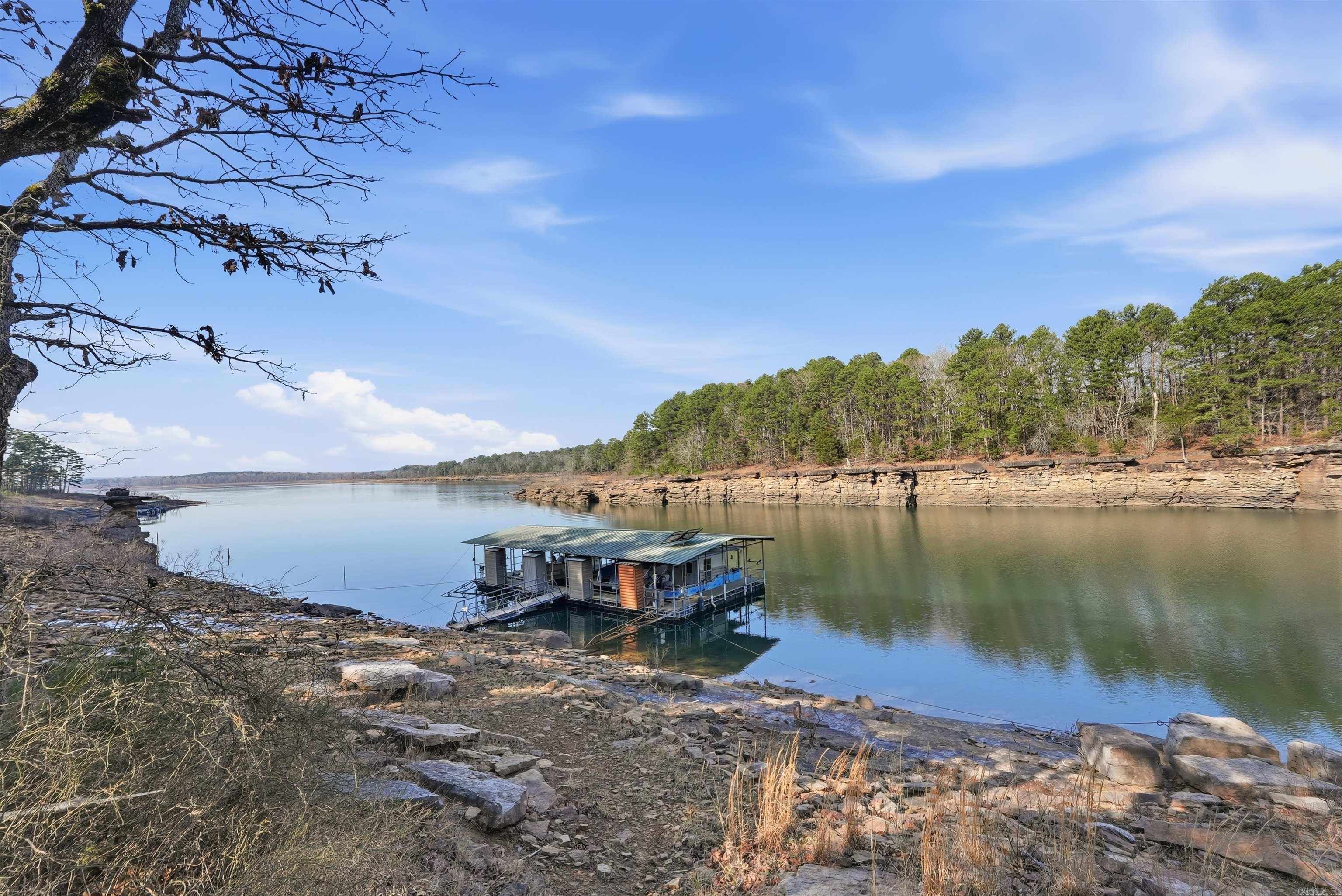 TANNENBAUM - LAKE - Residential