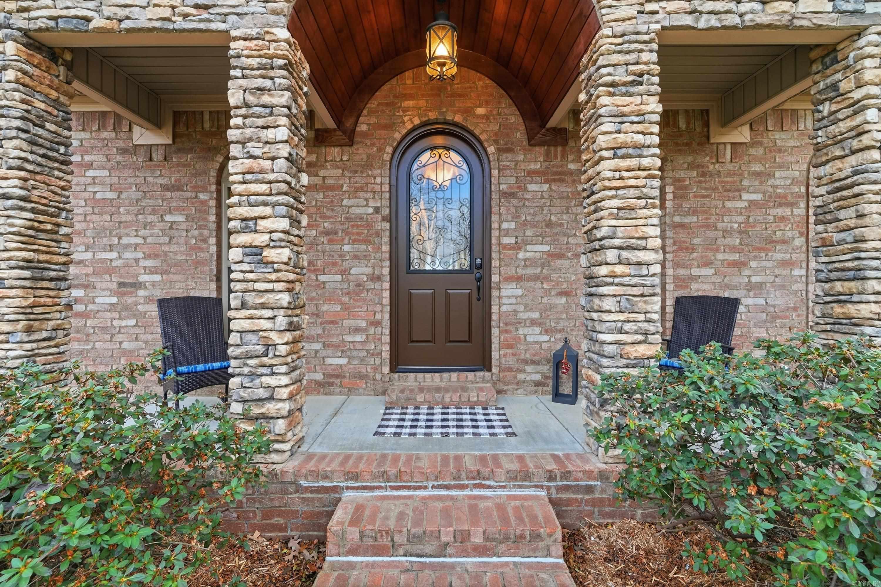 Eagles Nest - Residential