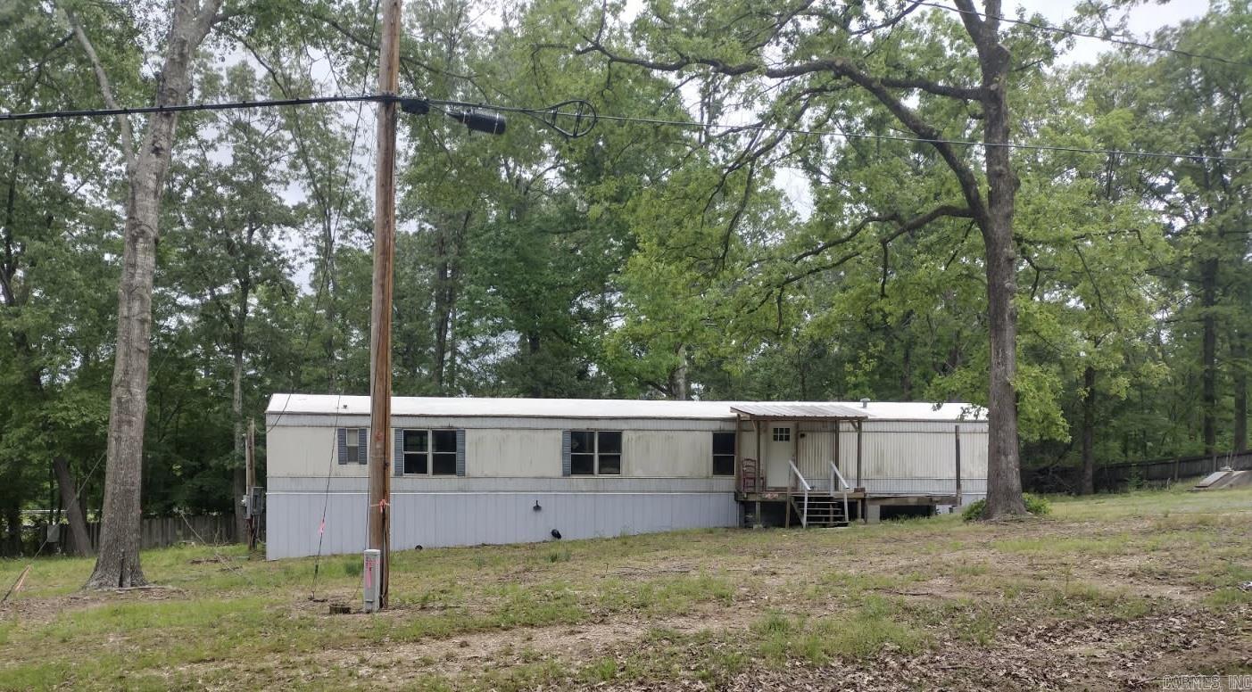 Great opportunity to invest in a property outside of town. Affordable living or rental property.