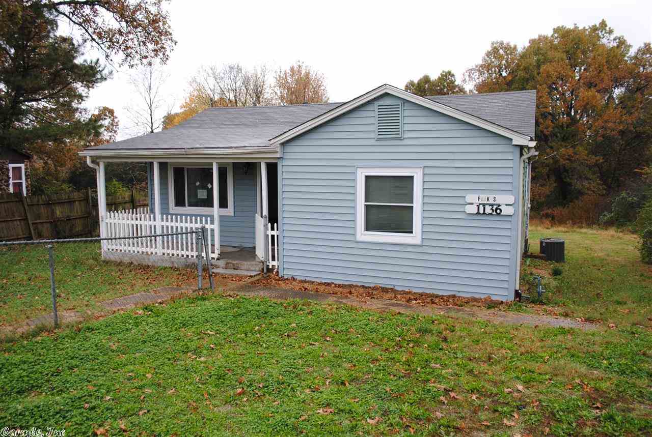 Great location!! Convenient location near schools. Large lot and unfinished basement. Plenty of space for the family. HUD Owned property For Sale. For information on bidding, Earnest Money procedures and more, visit: www.HUDHomestore.com. Please refer to HUDHomeStore.com for the most recent bidding period details and information on this property. Property is Sold “AS IS”. All Offers are to be submitted electronically at: www.HUDHomeStore.com. (SEE AGENT CONFIDENTIAL REMARKS FOR FURTHER INSTRUCTIONS)