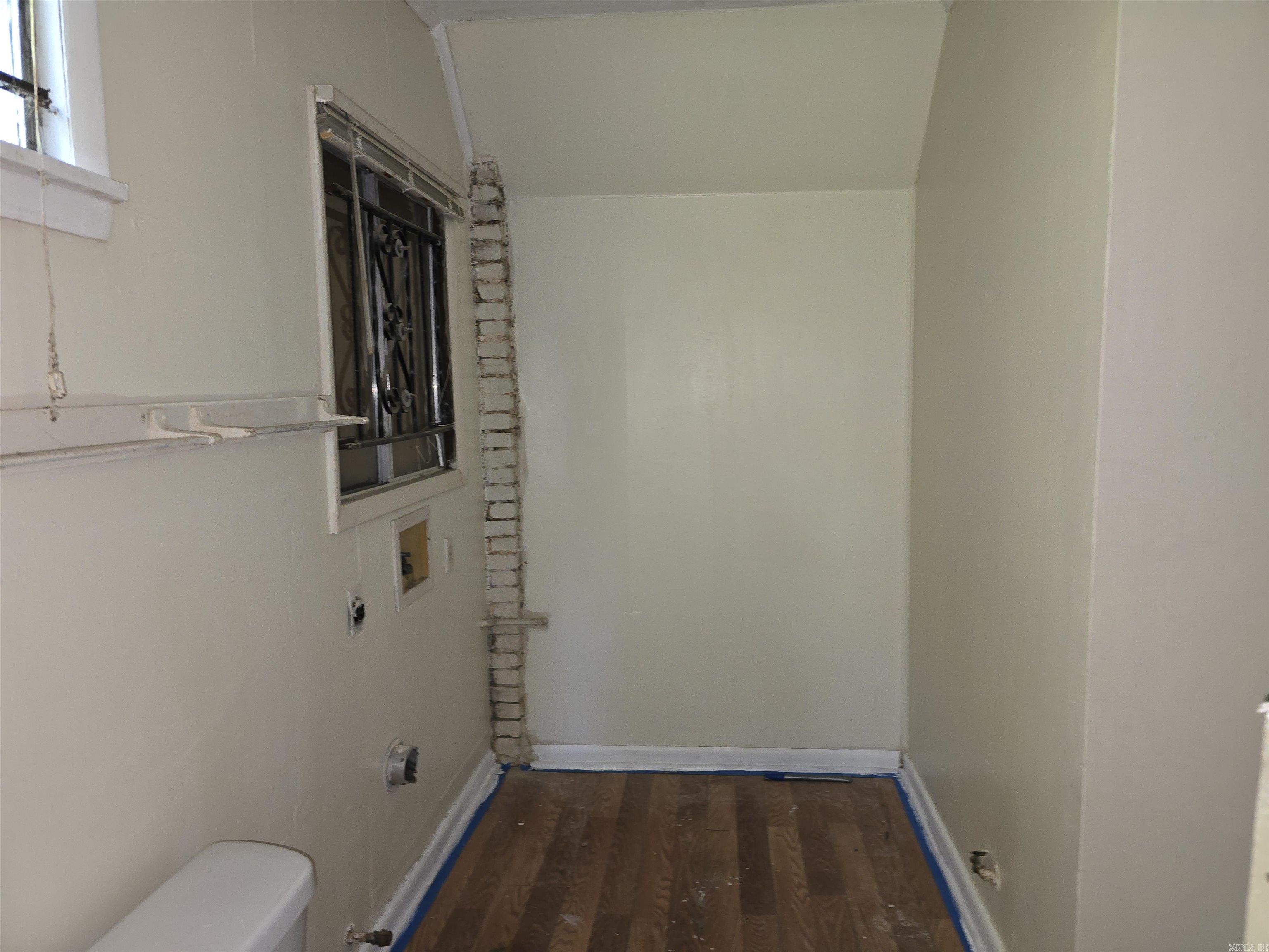 WORTHEN W B - Residential