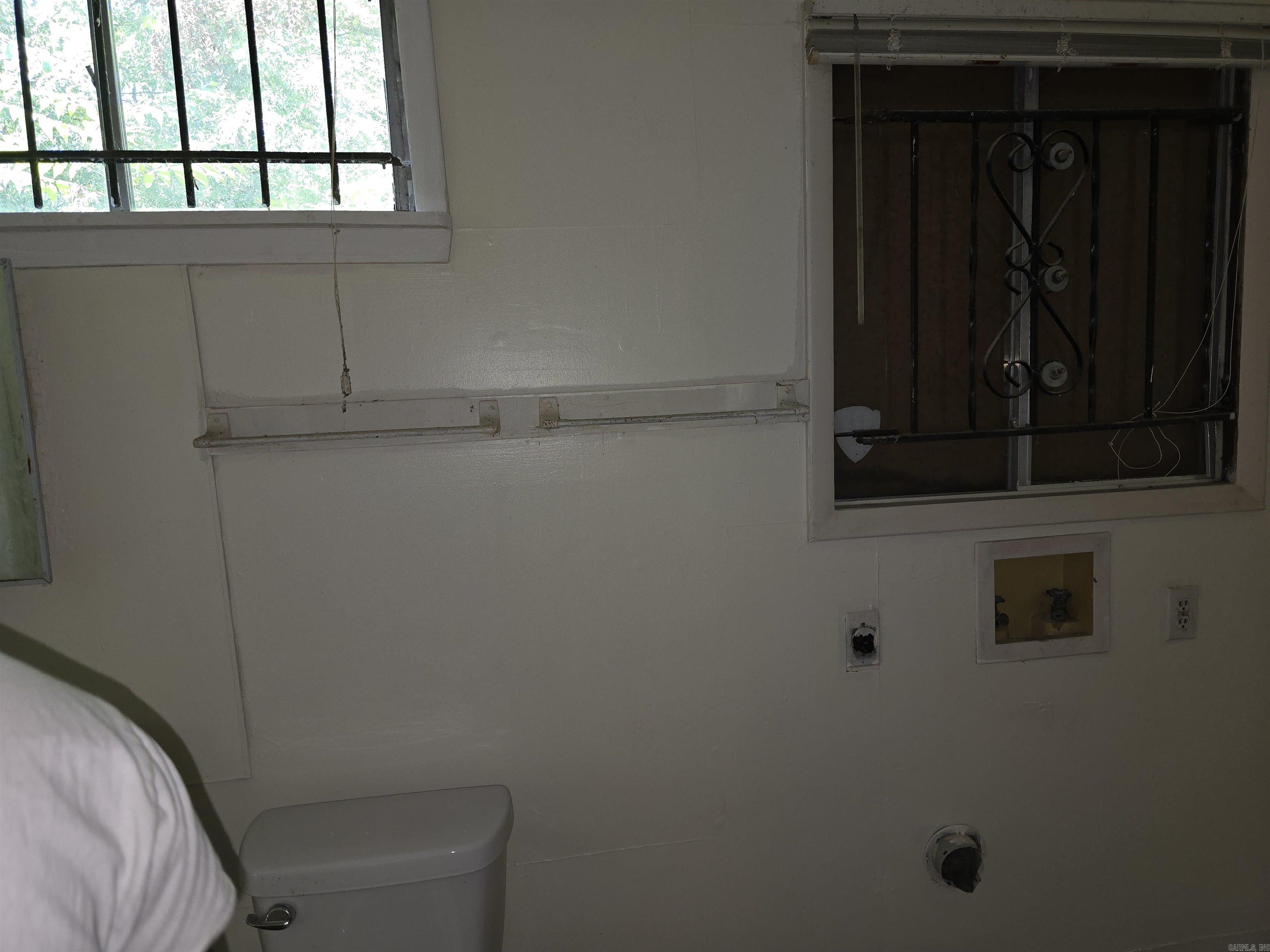 WORTHEN W B - Residential