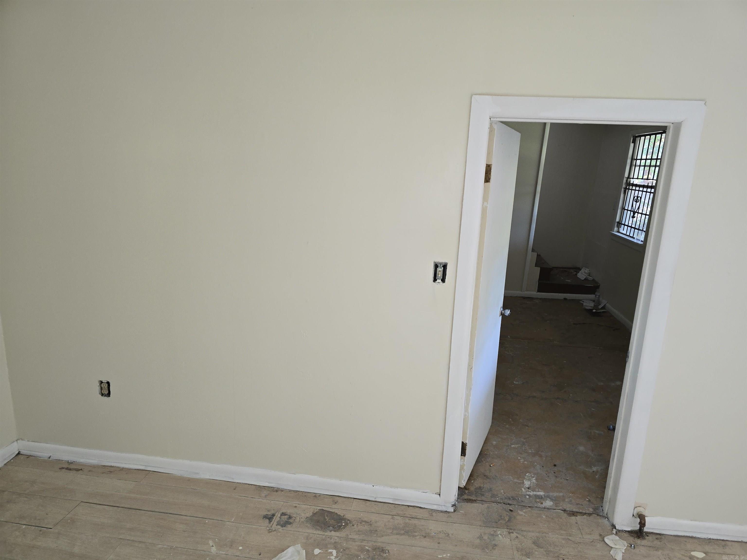 WORTHEN W B - Residential