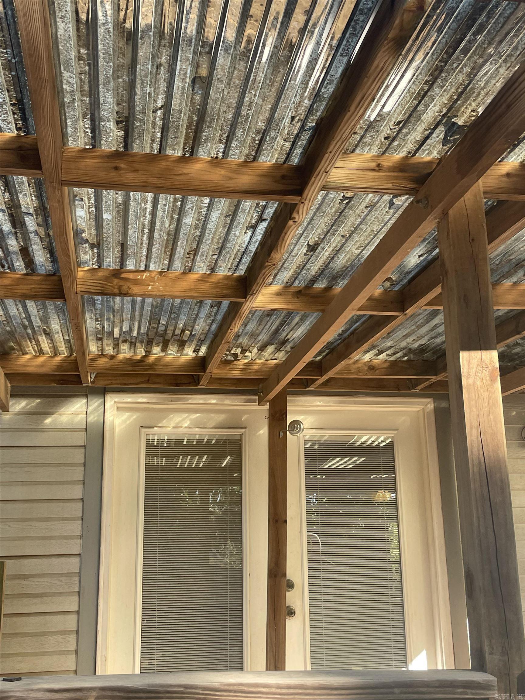 WOODLAND HILLS - Residential