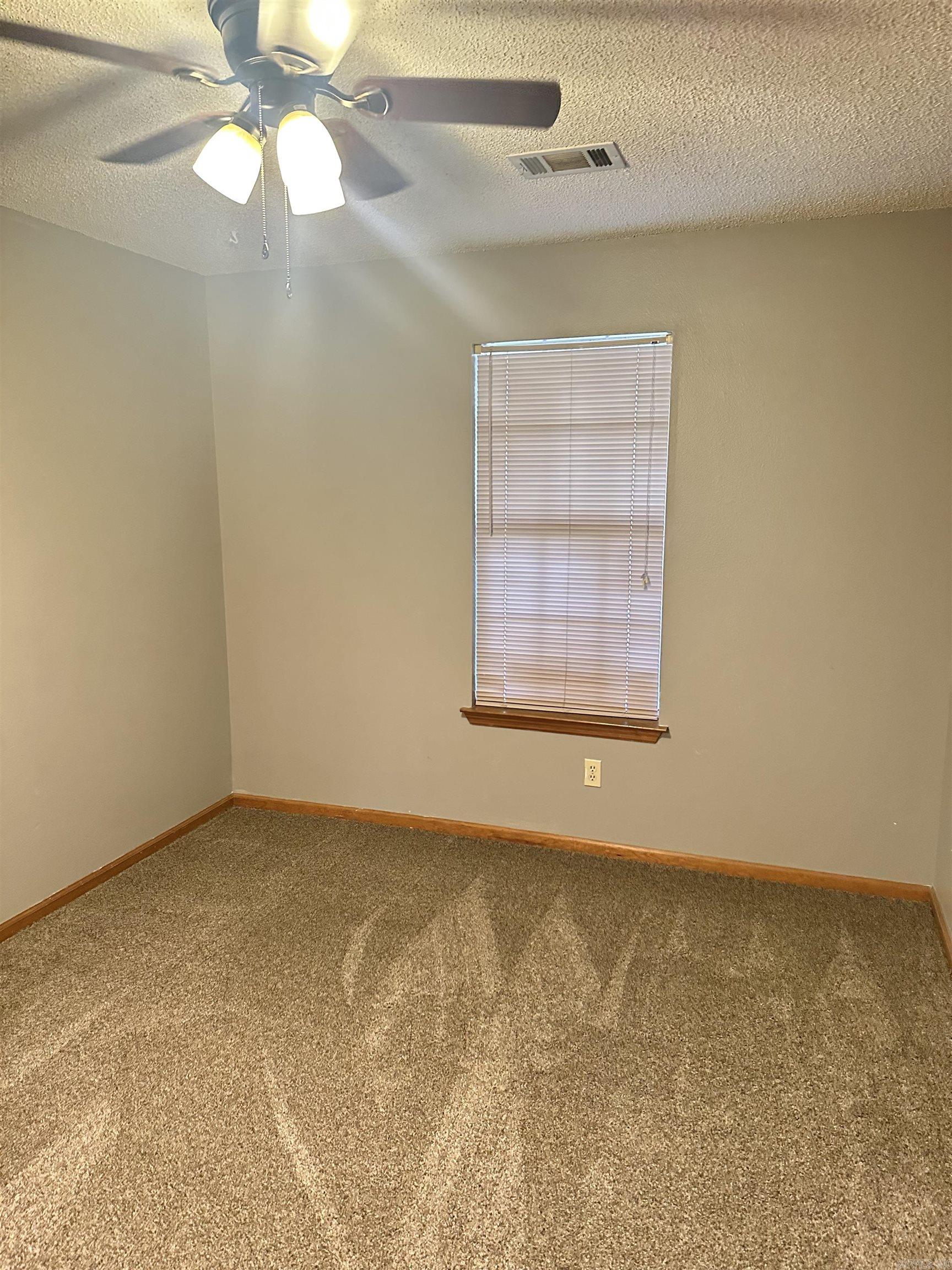 WOODLAND HILLS - Residential