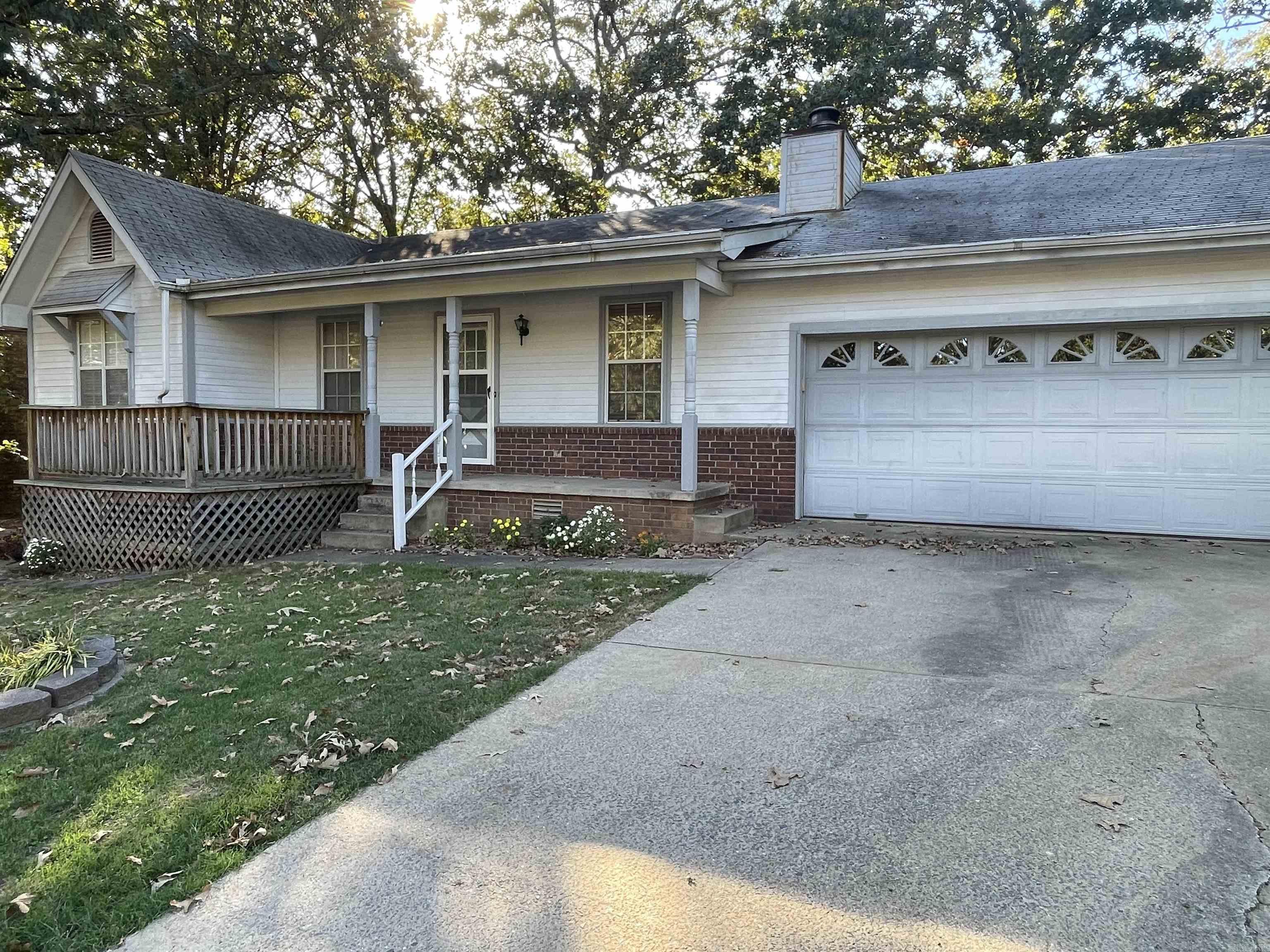 WOODLAND HILLS - Residential