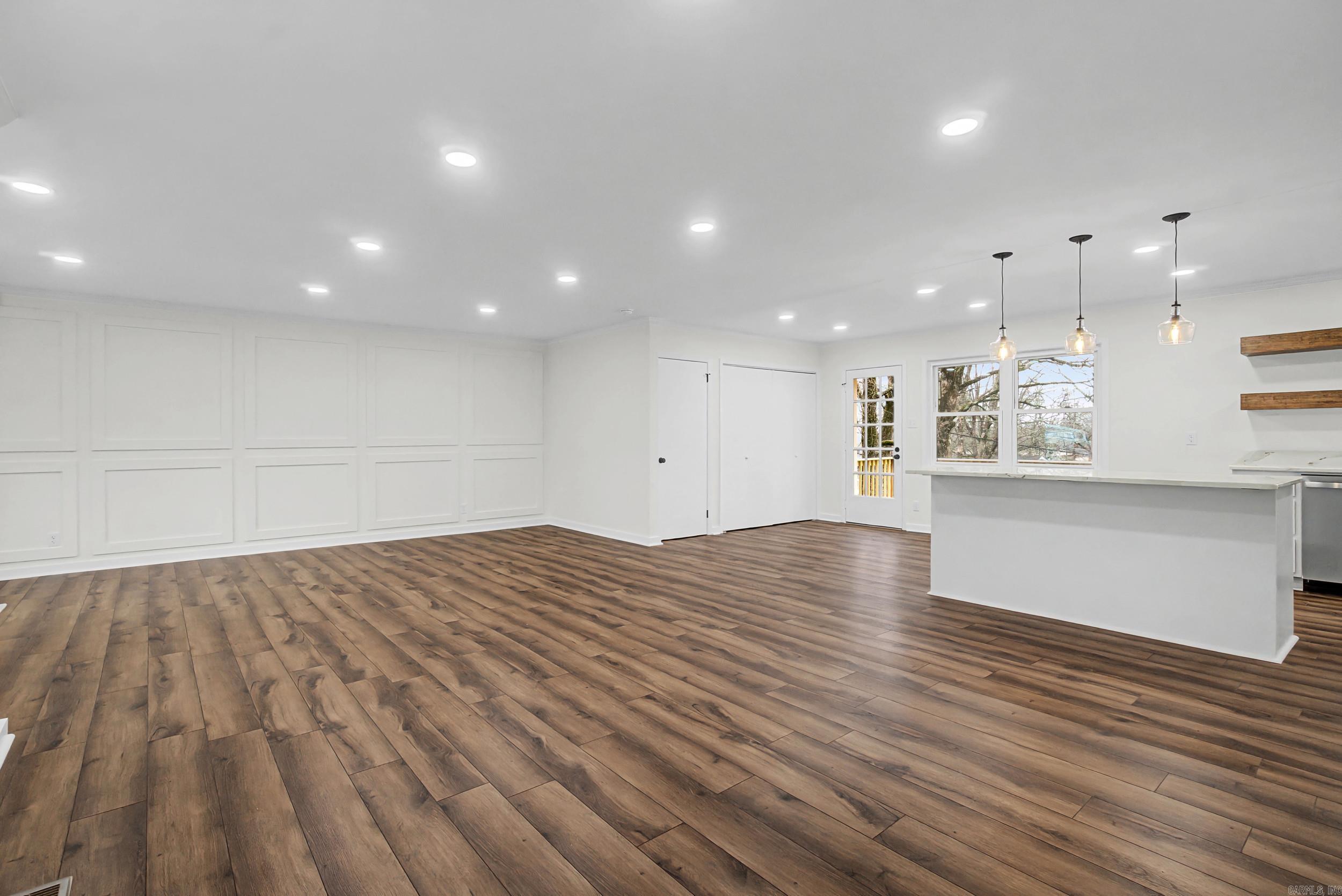 INDIAN HILLS - Residential