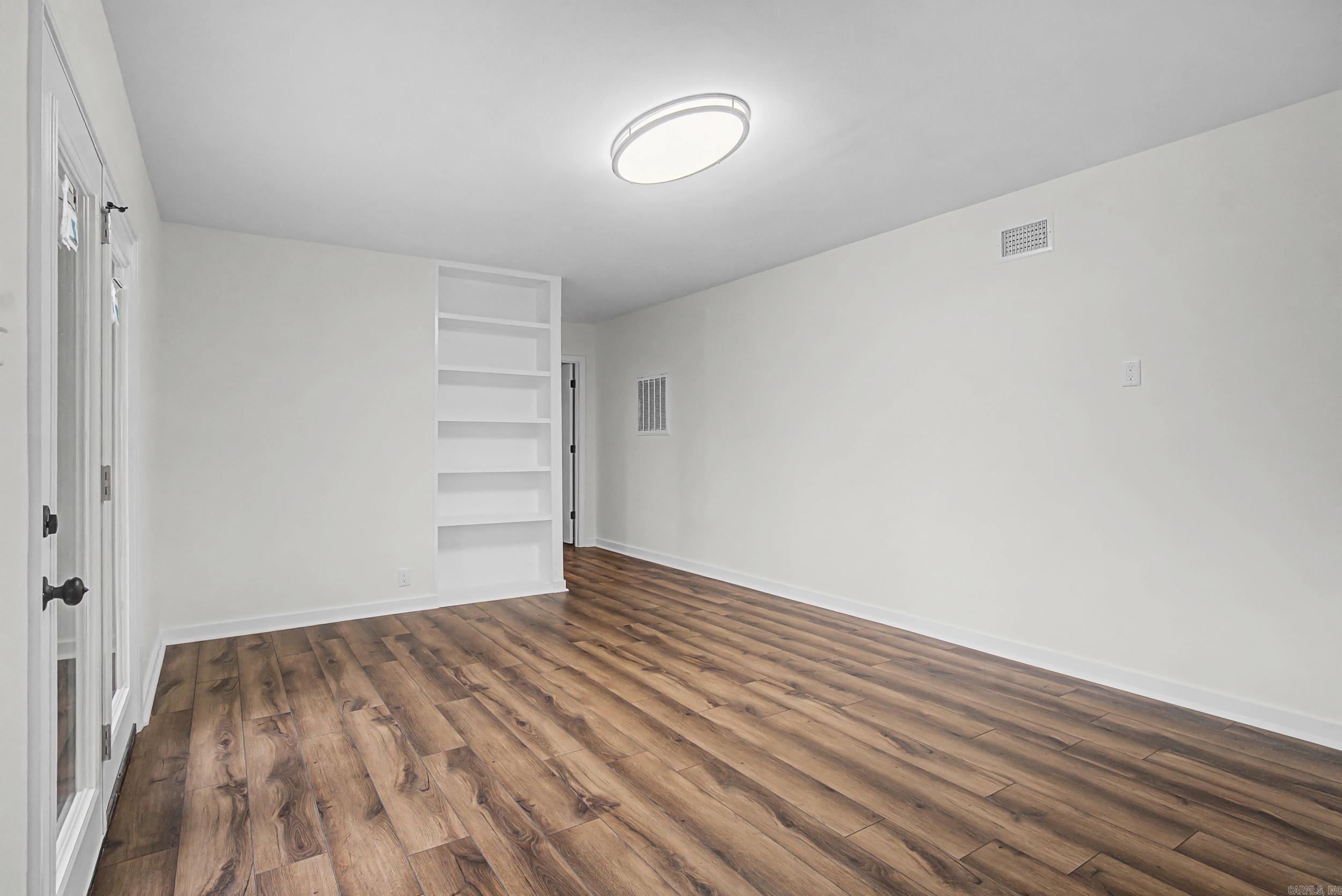 INDIAN HILLS - Residential