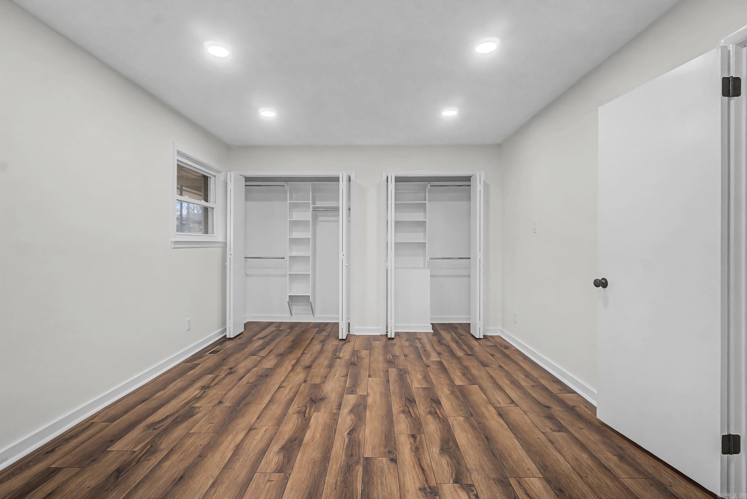 INDIAN HILLS - Residential