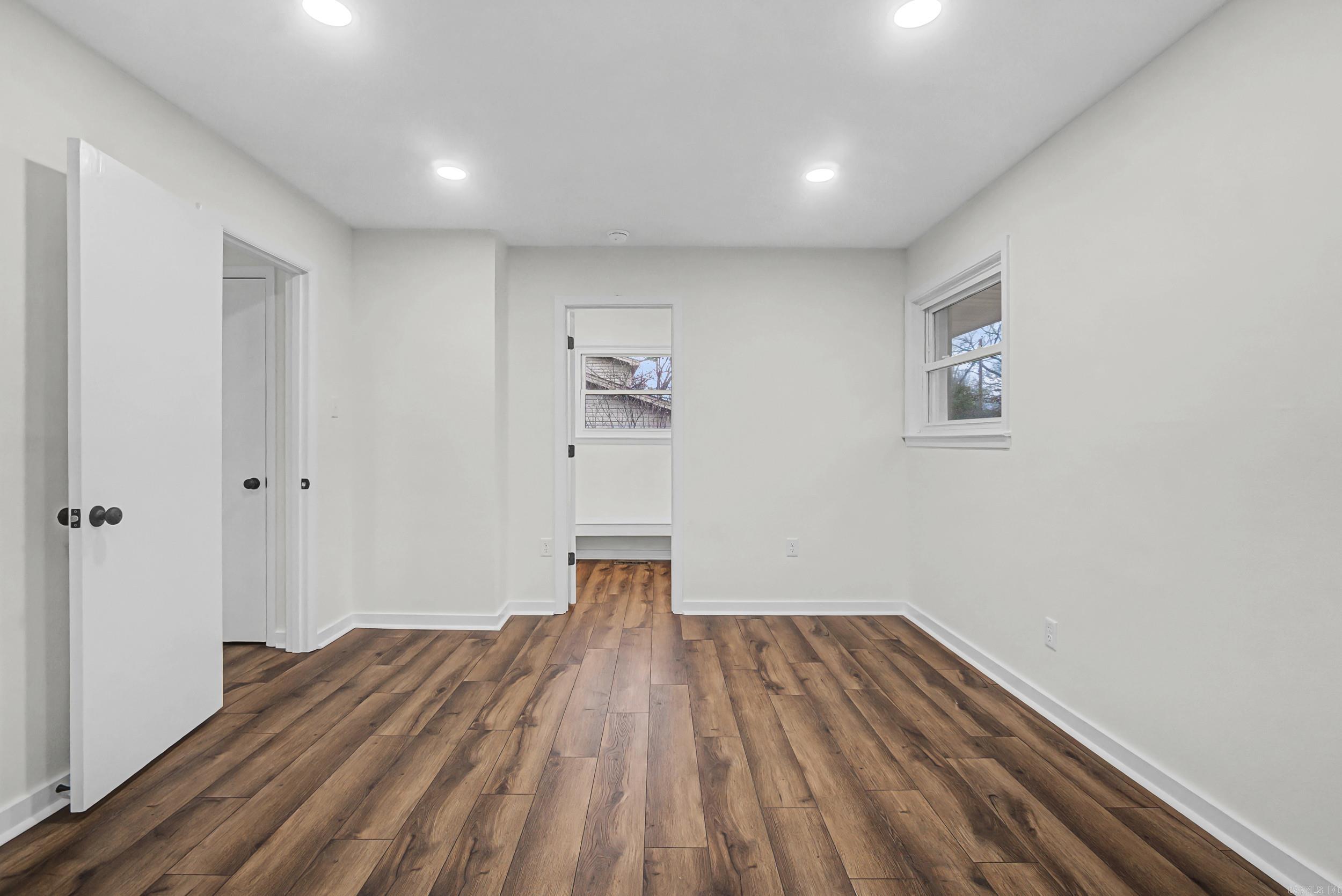 INDIAN HILLS - Residential