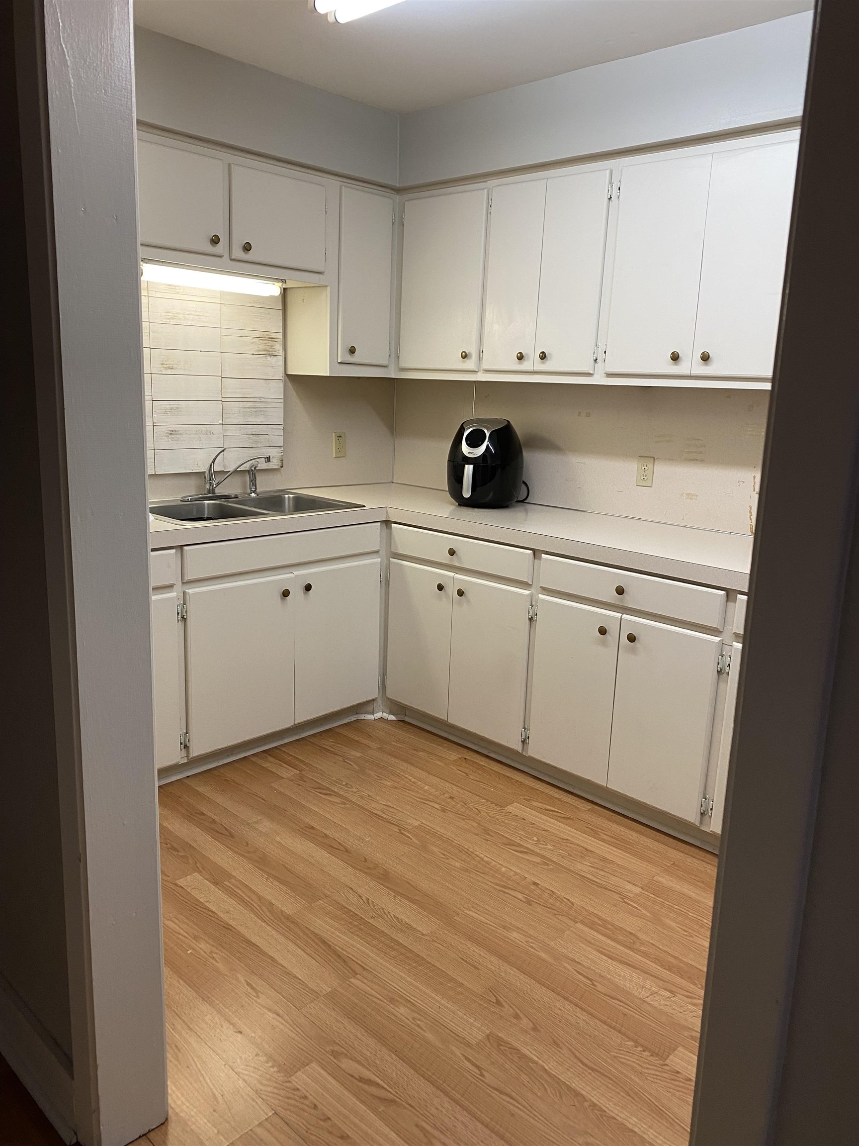 OT Hazen - Commercial Sale