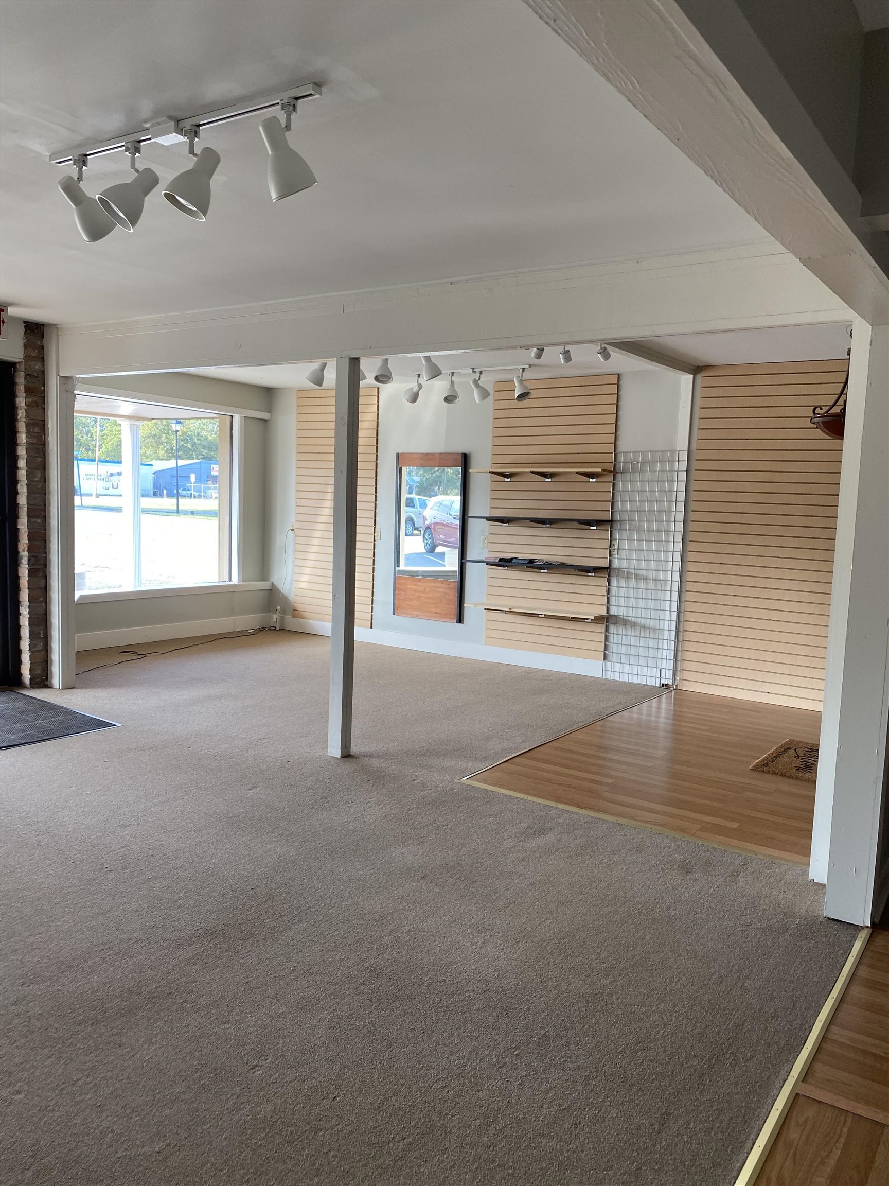 OT Hazen - Commercial Sale