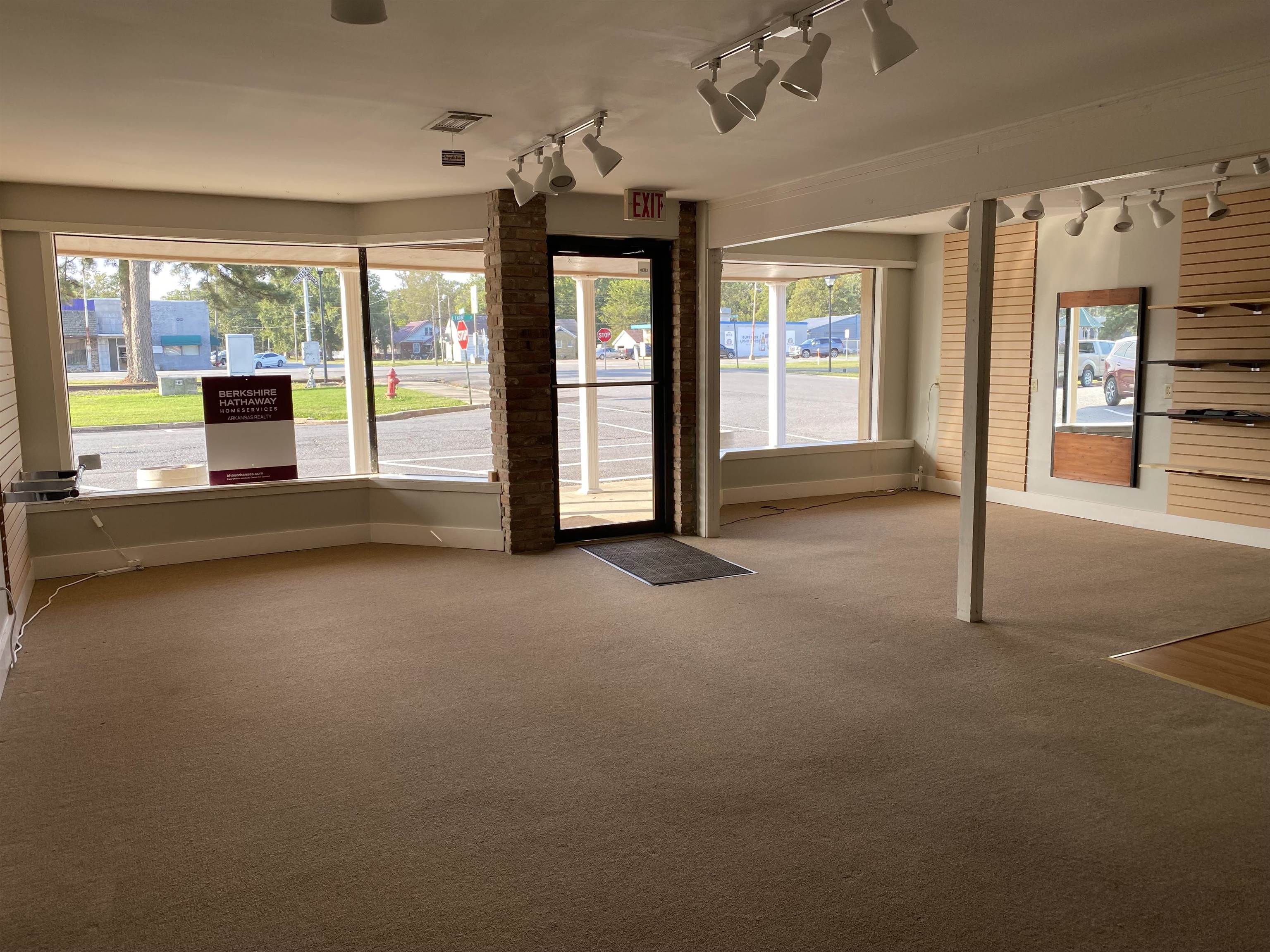 OT Hazen - Commercial Sale