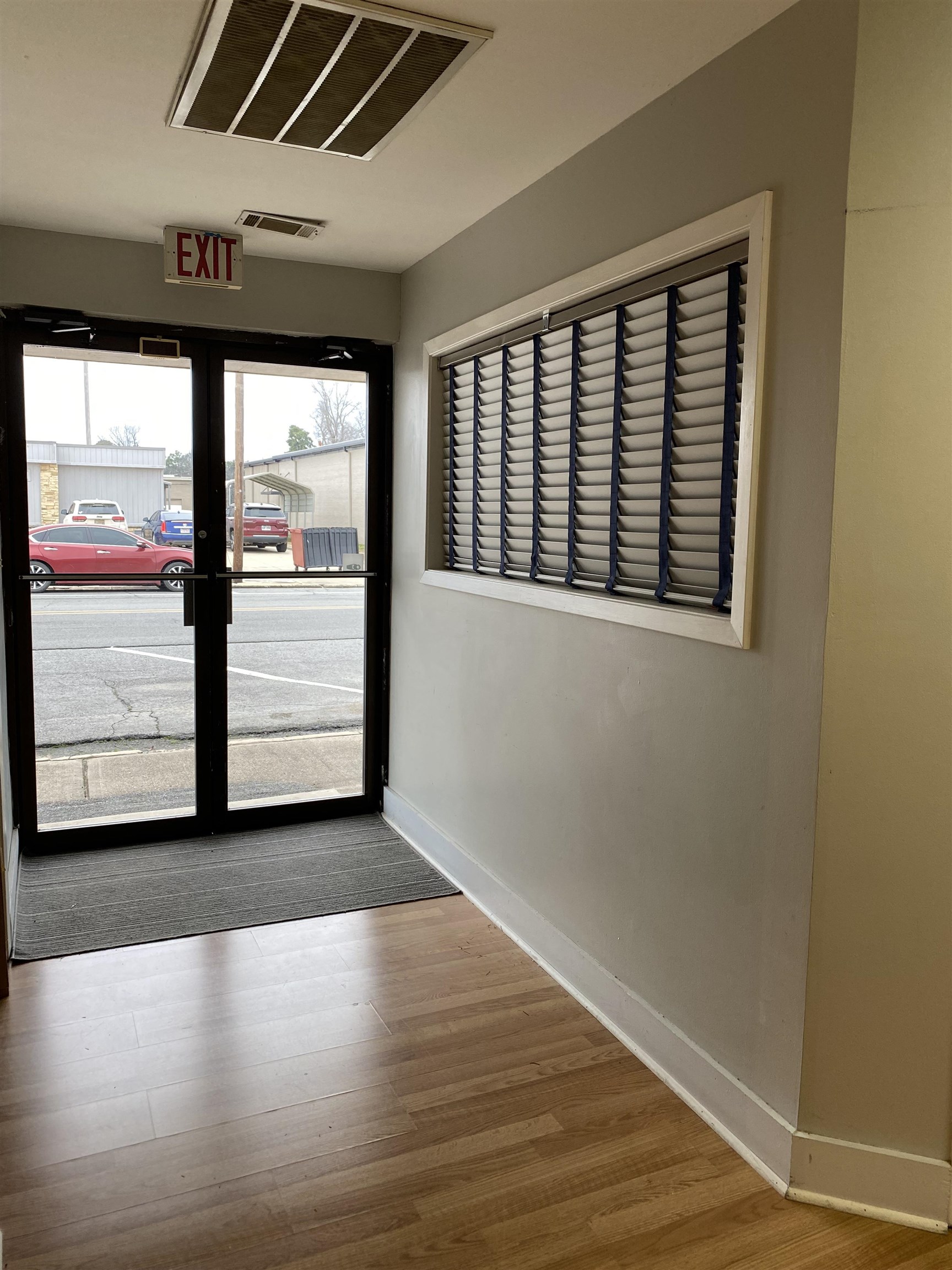 OT Hazen - Commercial Sale