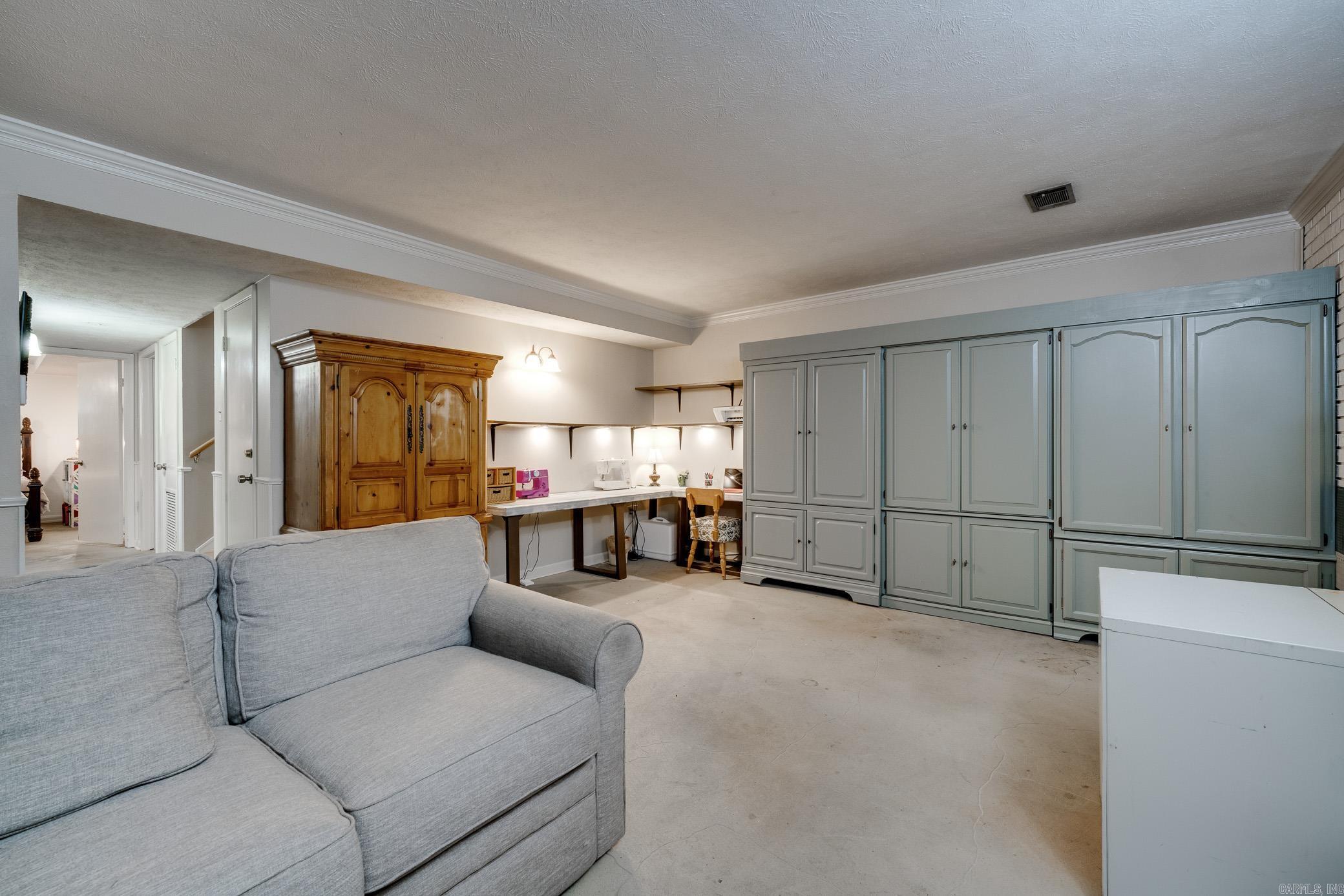 Rolling Hills - Residential