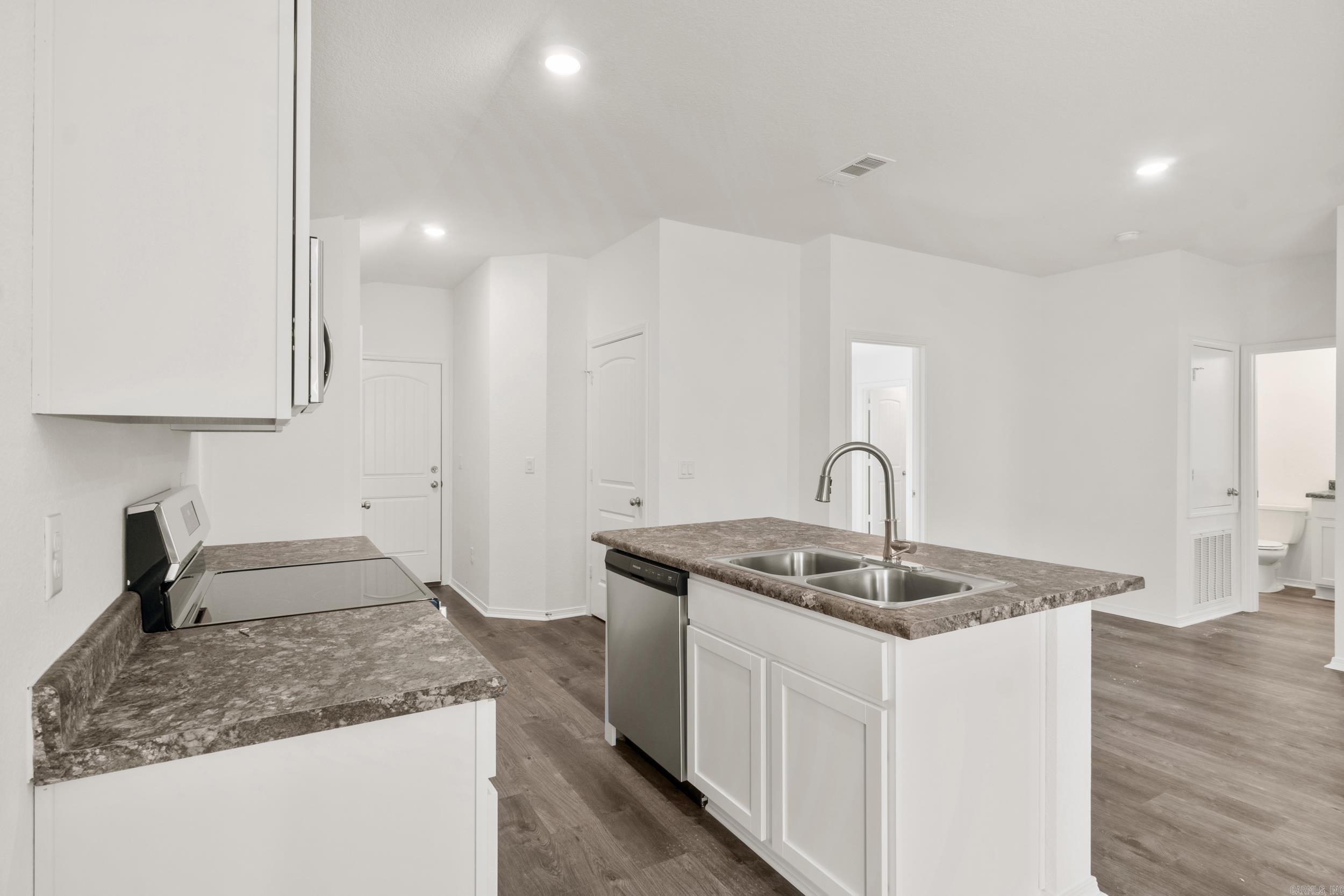 TERRENCE COVE - Residential