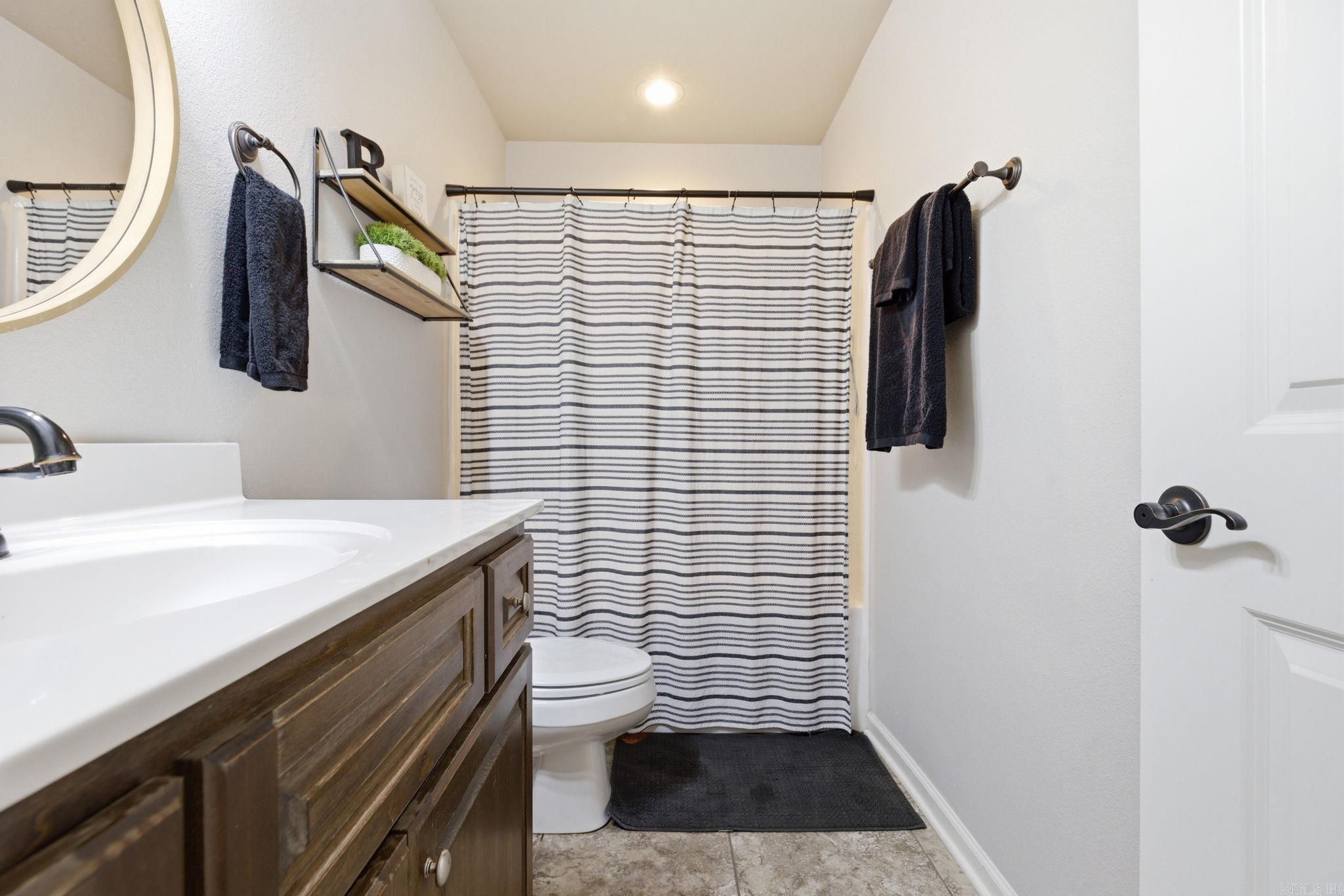 PINEWOOD ESTATES - Residential