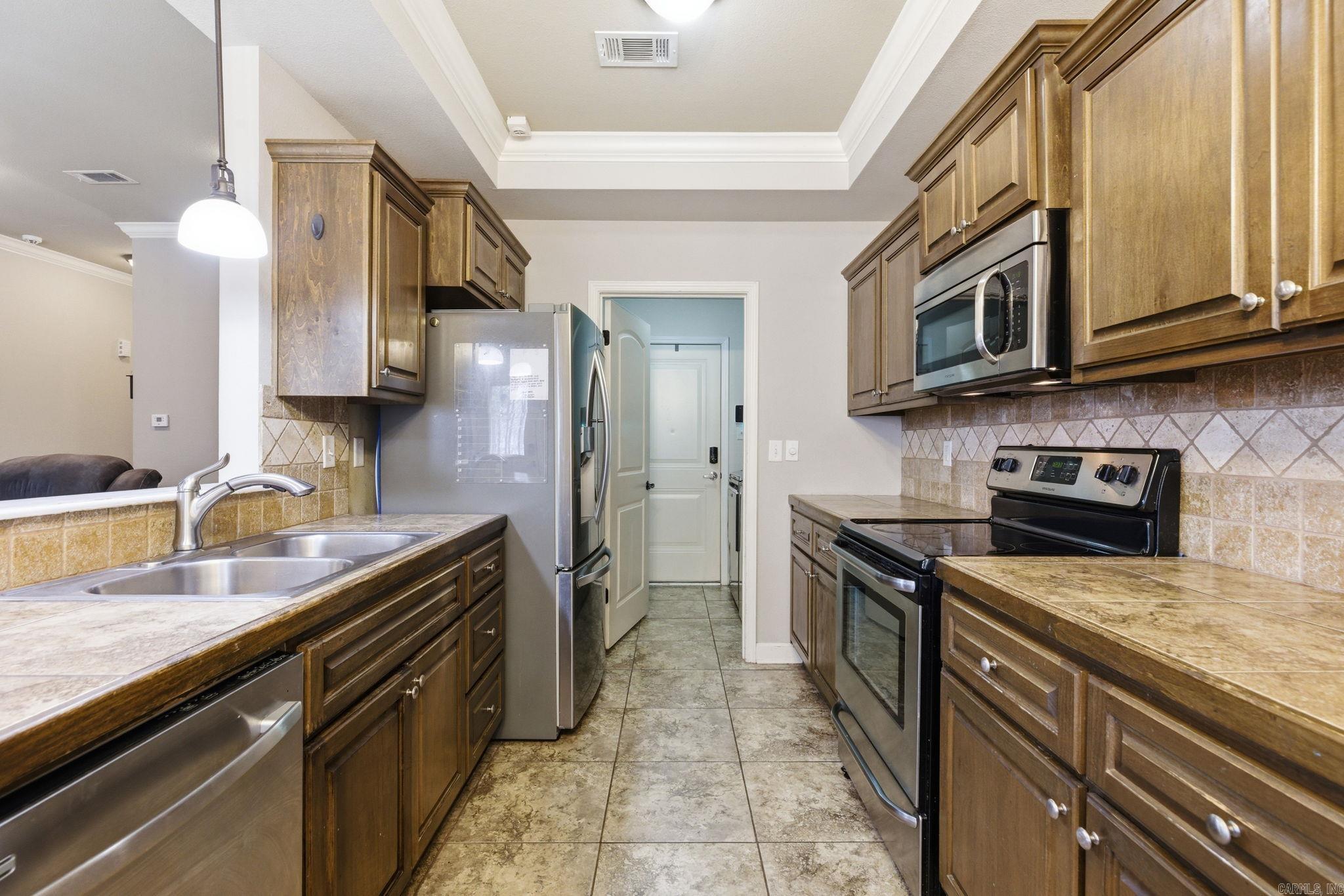 PINEWOOD ESTATES - Residential