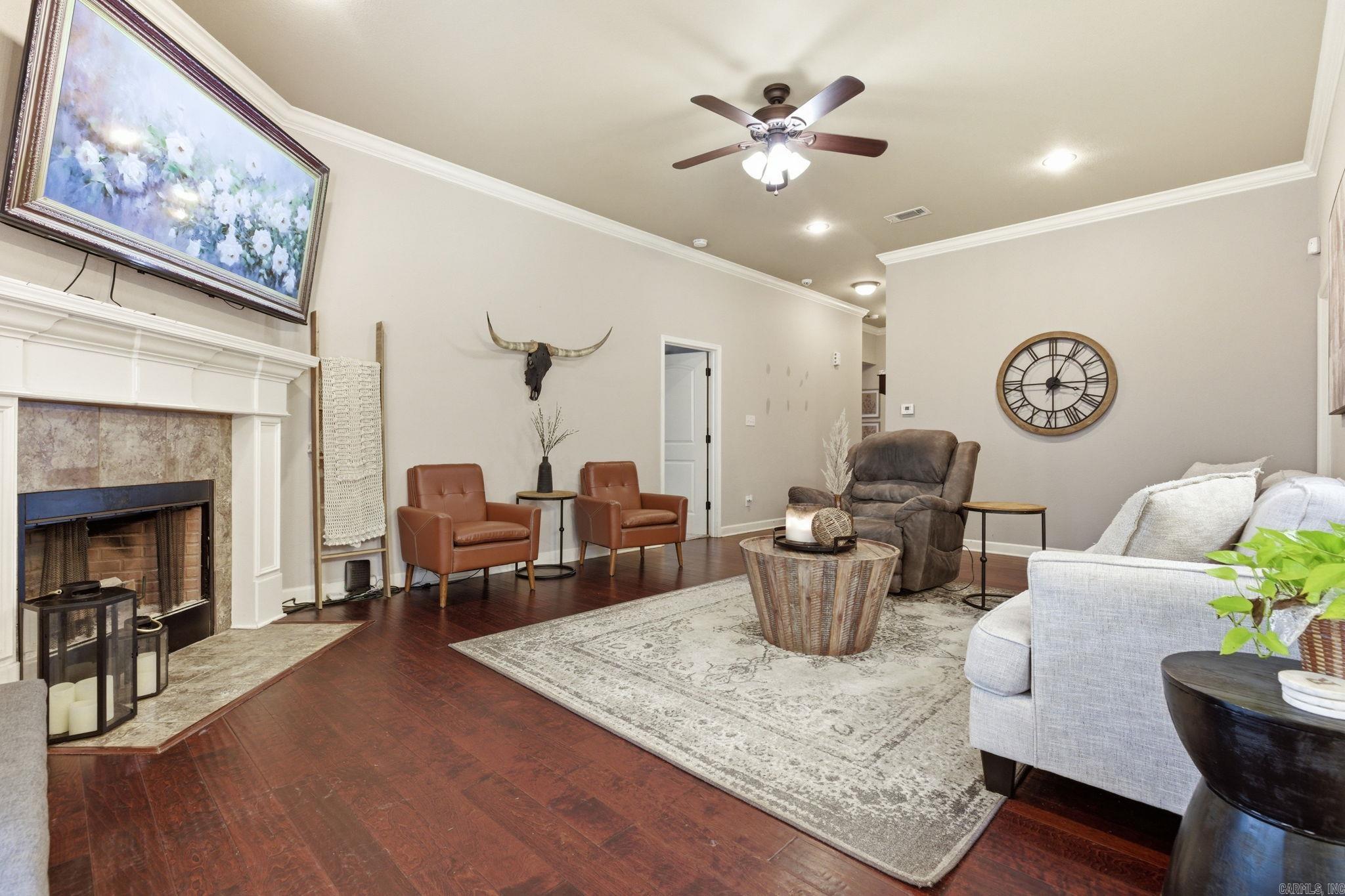 PINEWOOD ESTATES - Residential