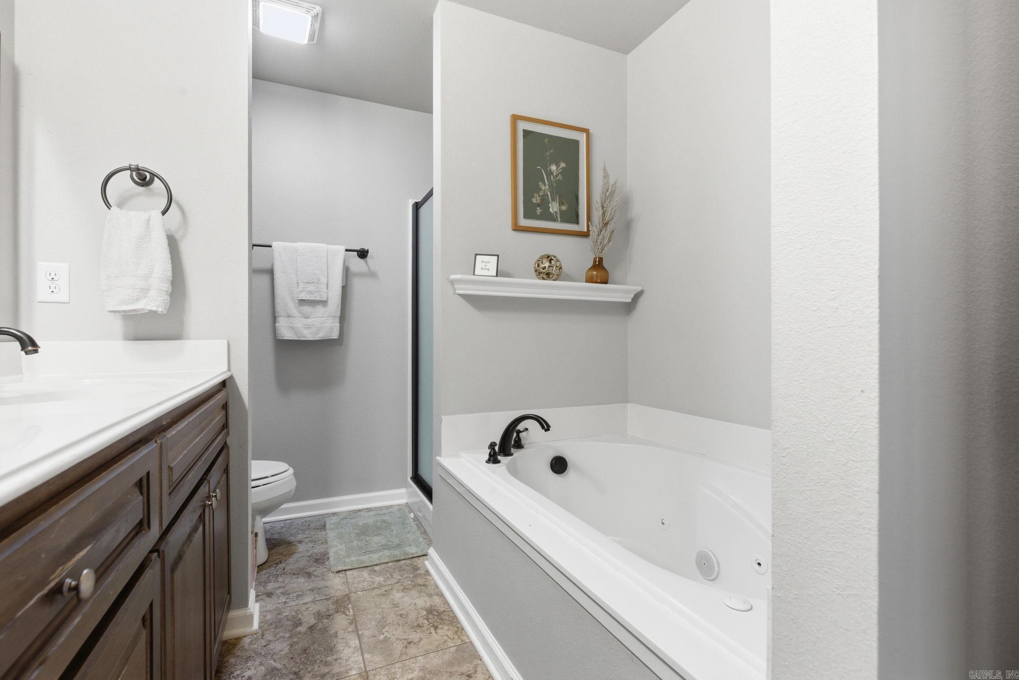 PINEWOOD ESTATES - Residential