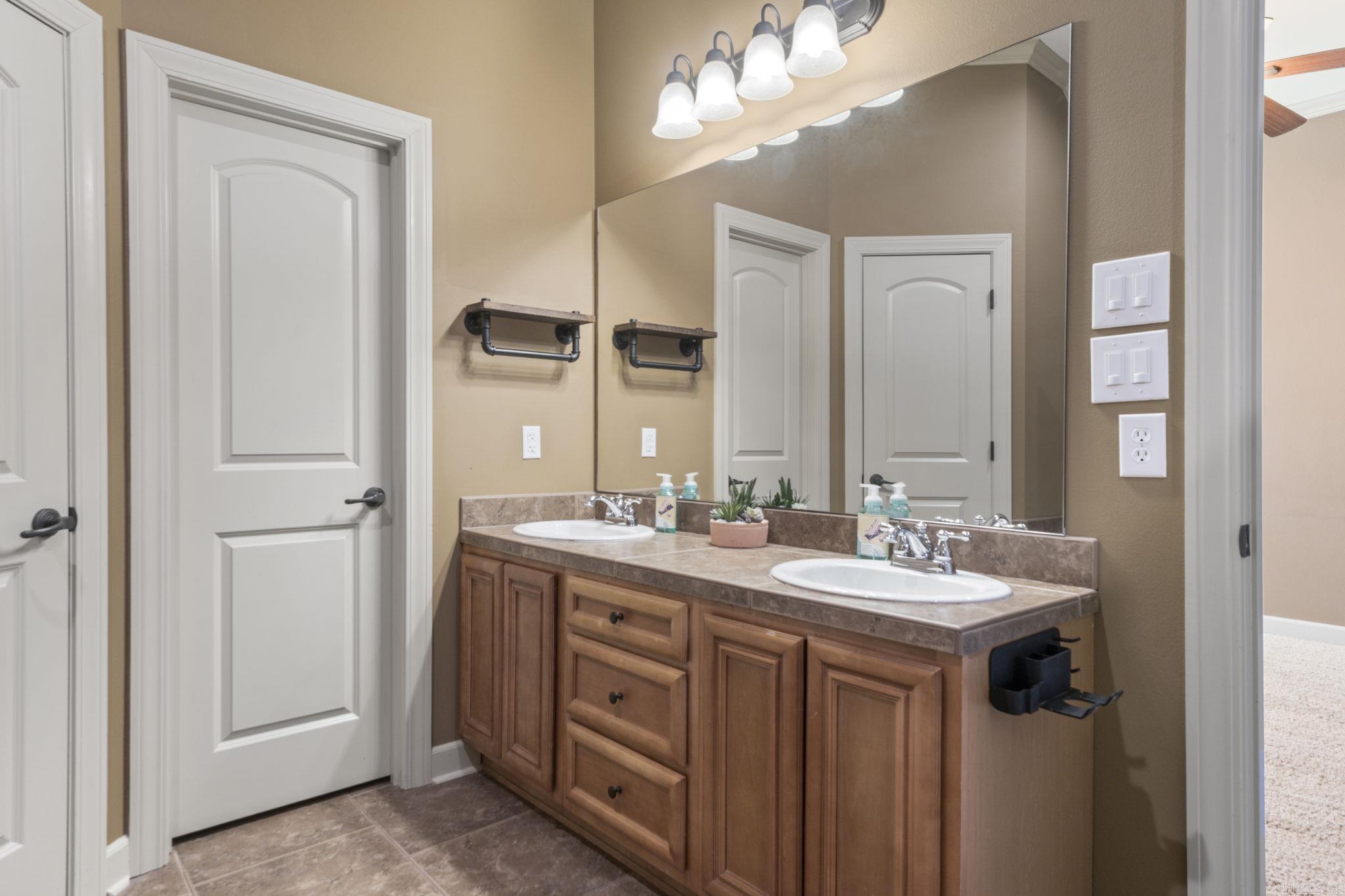 CRYSTALWOOD - Residential