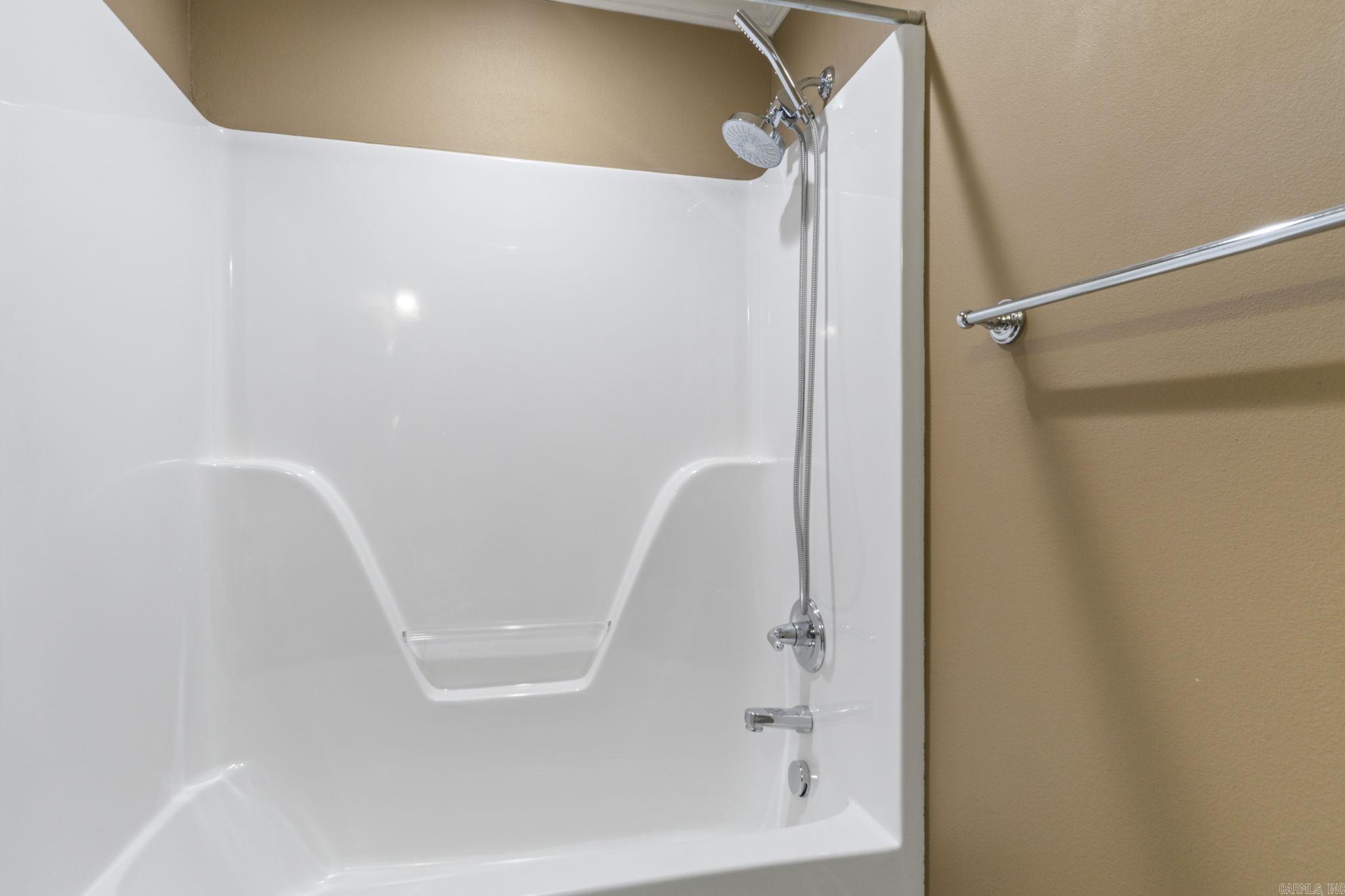 CRYSTALWOOD - Residential