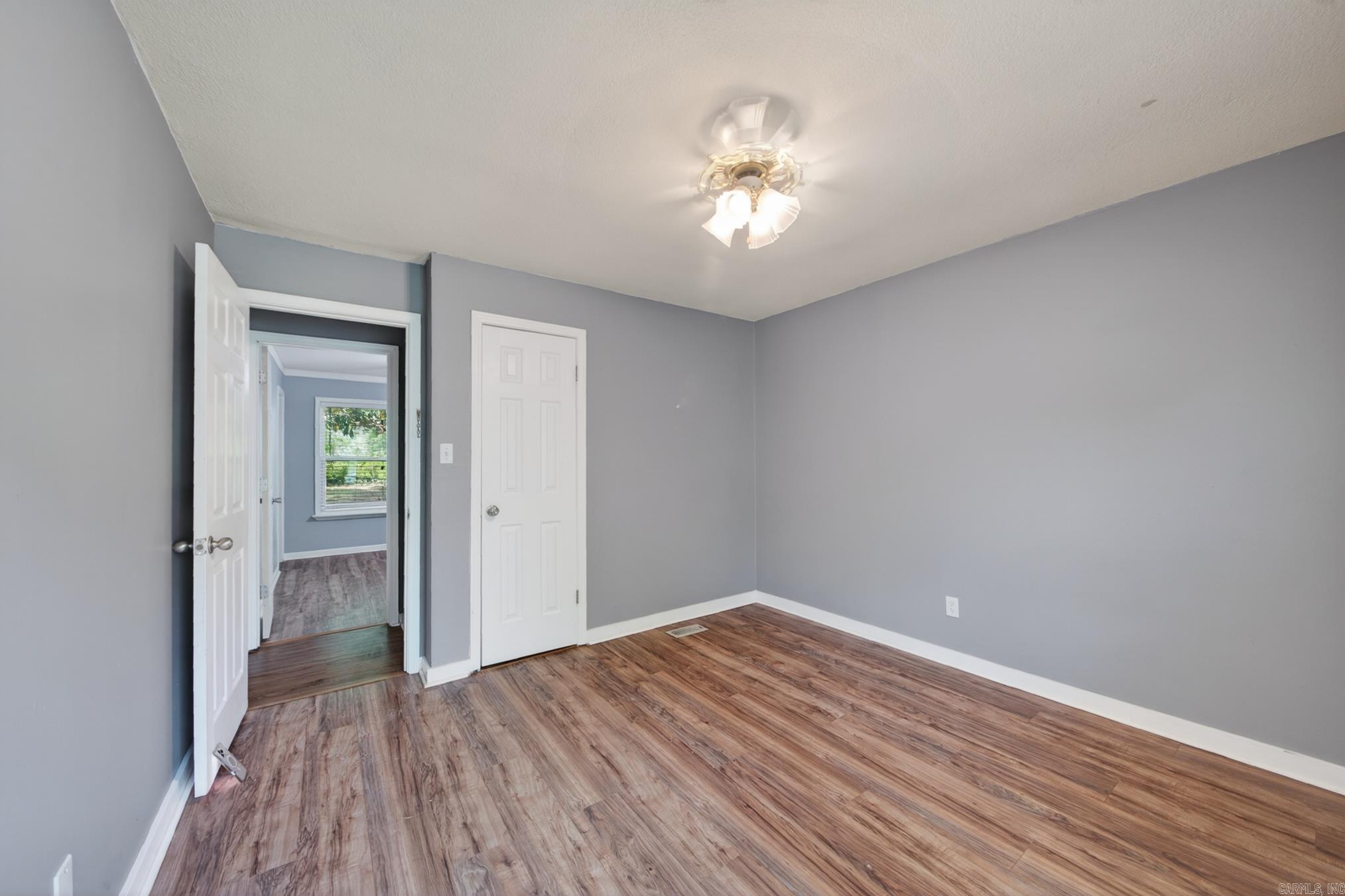 MEADOWLARK - Residential
