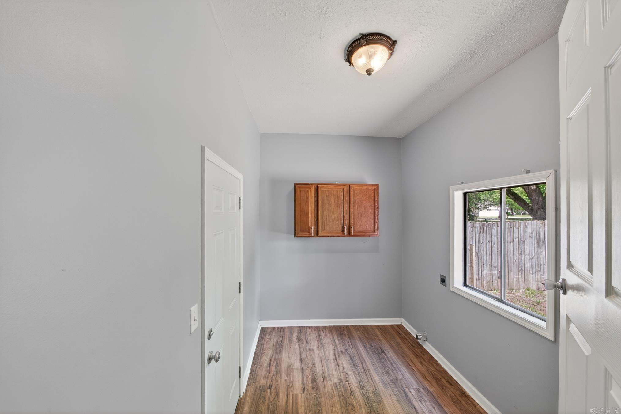 MEADOWLARK - Residential