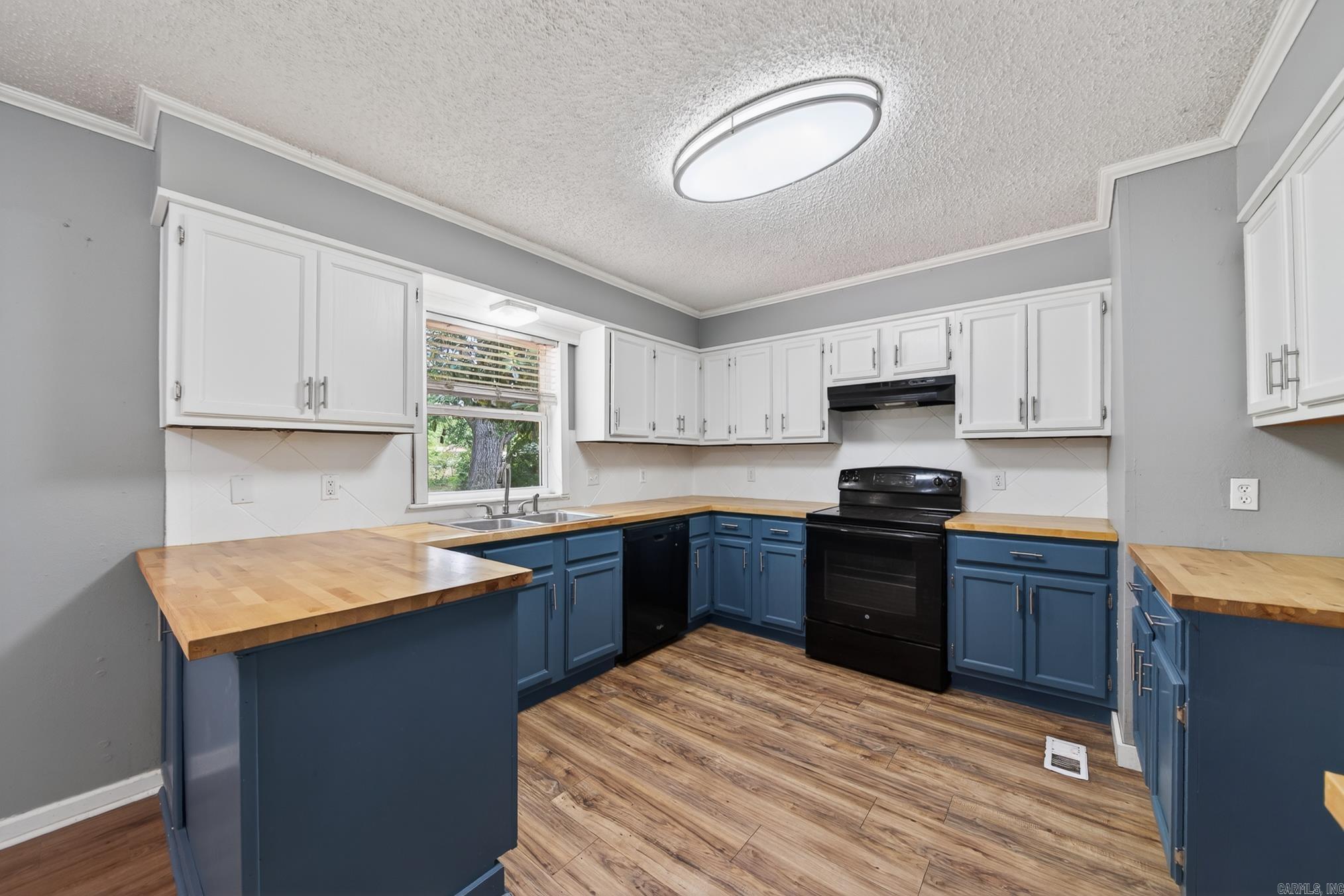MEADOWLARK - Residential