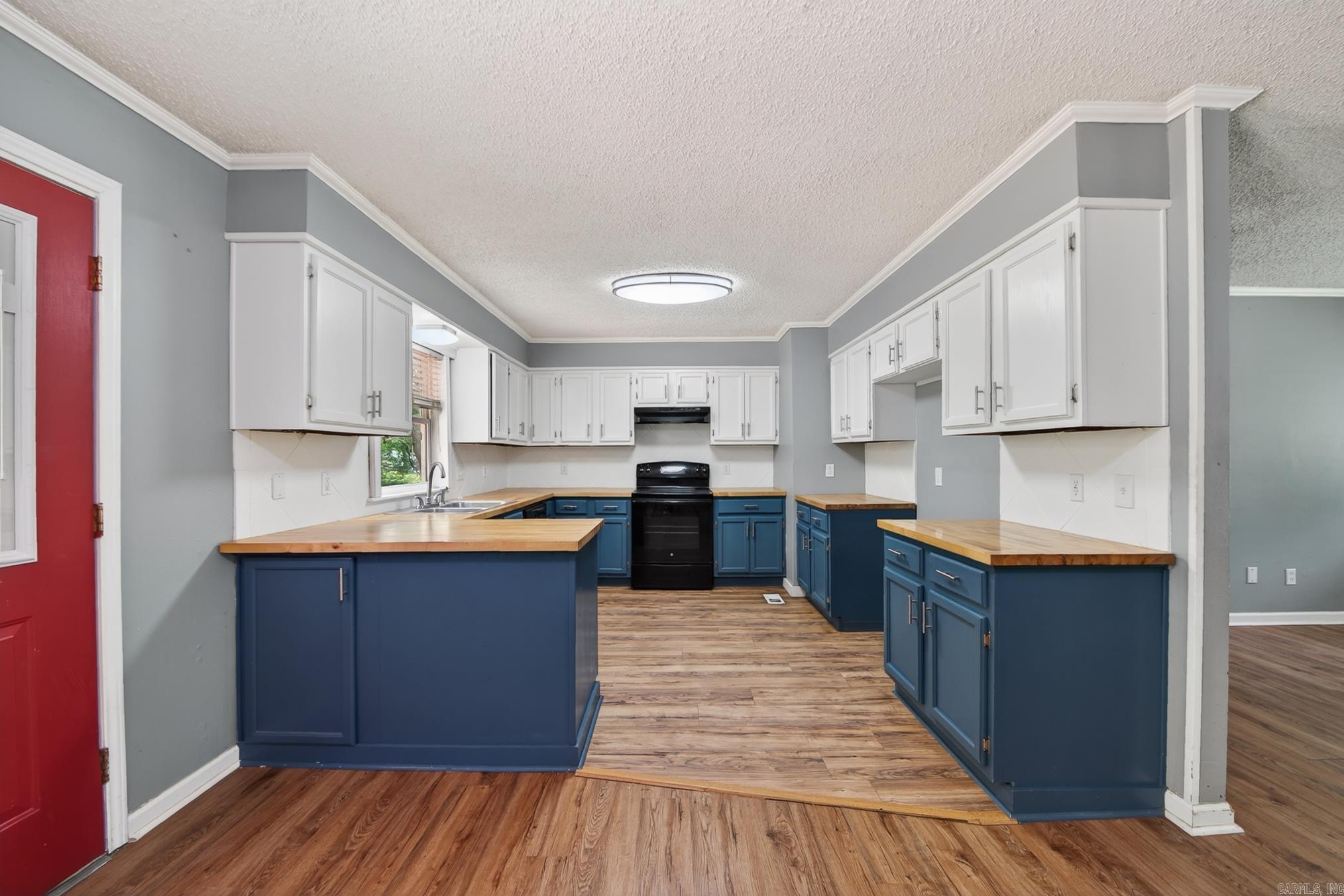 MEADOWLARK - Residential