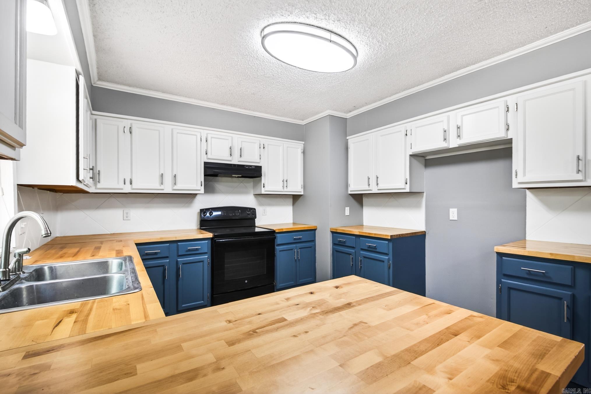 MEADOWLARK - Residential
