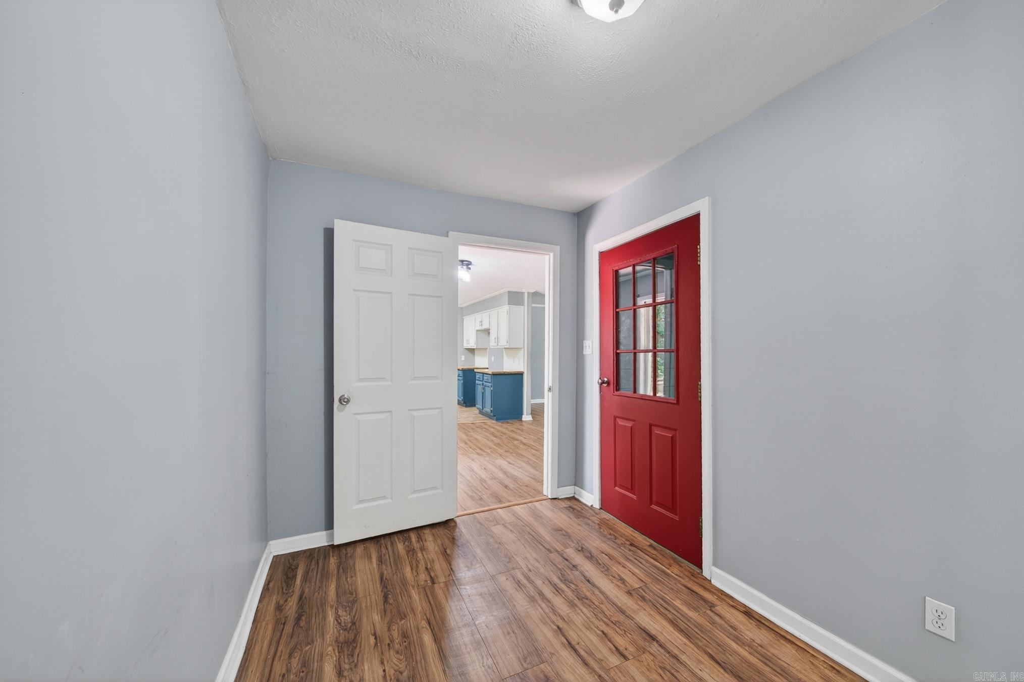 MEADOWLARK - Residential