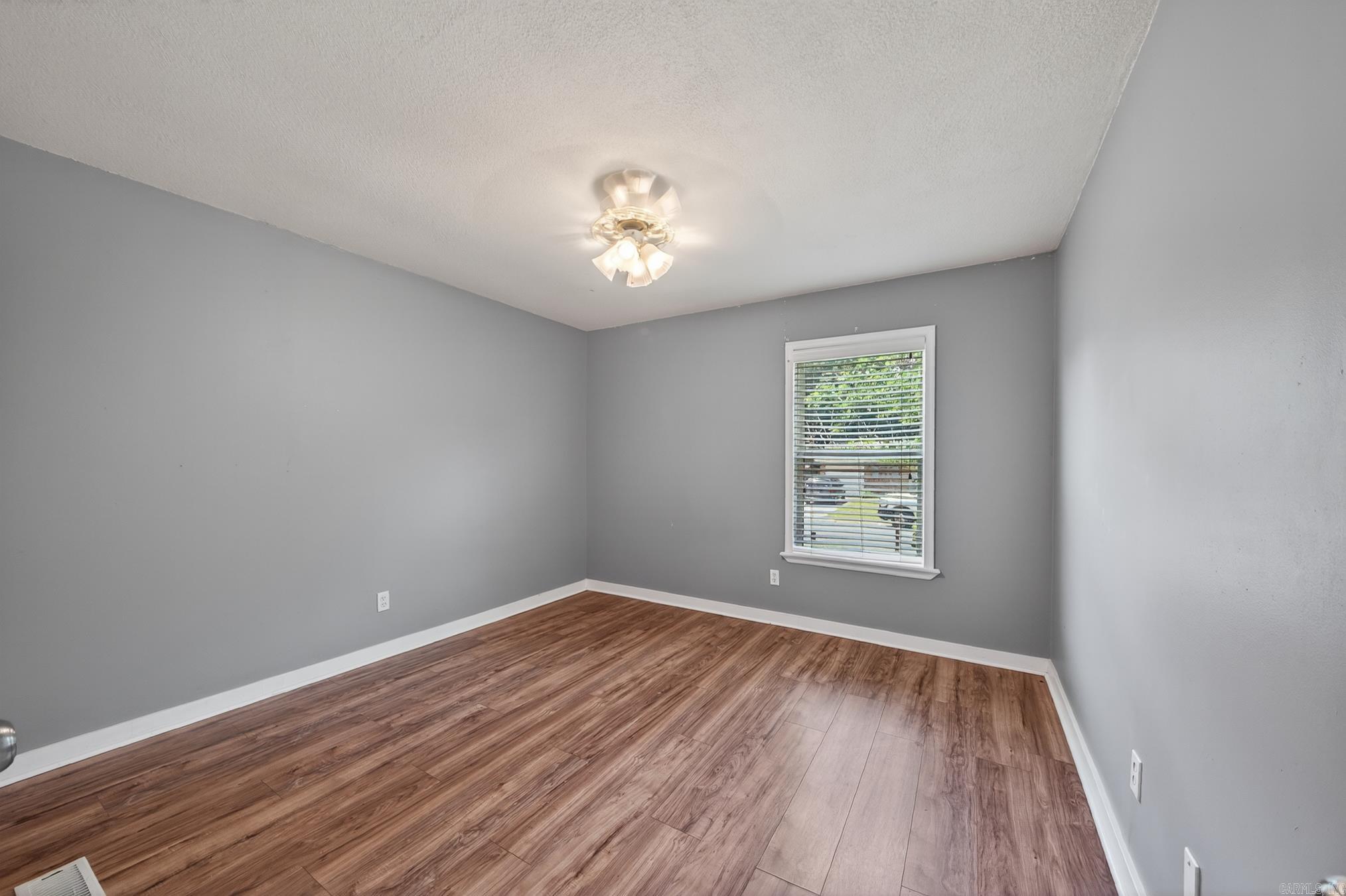 MEADOWLARK - Residential