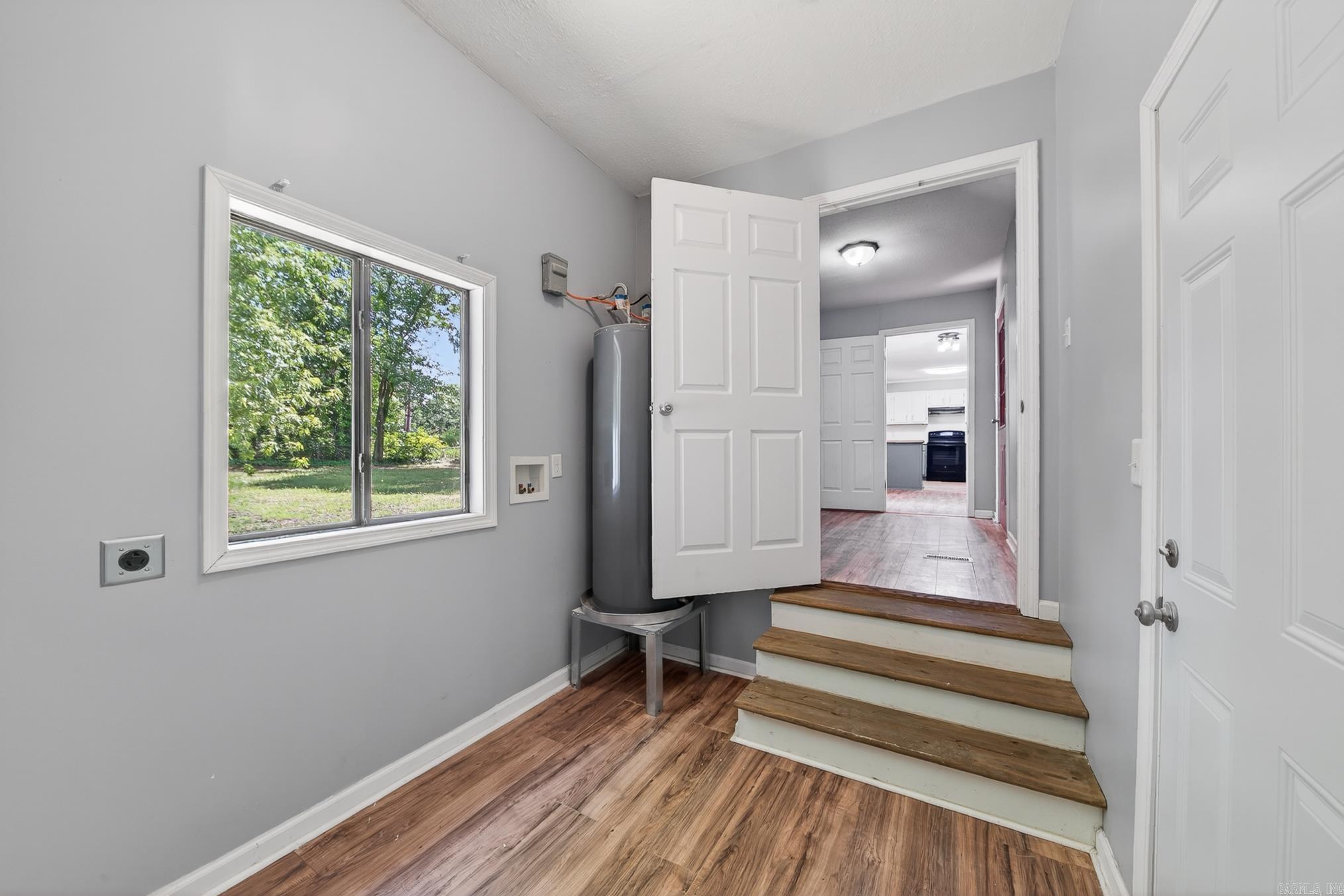 MEADOWLARK - Residential