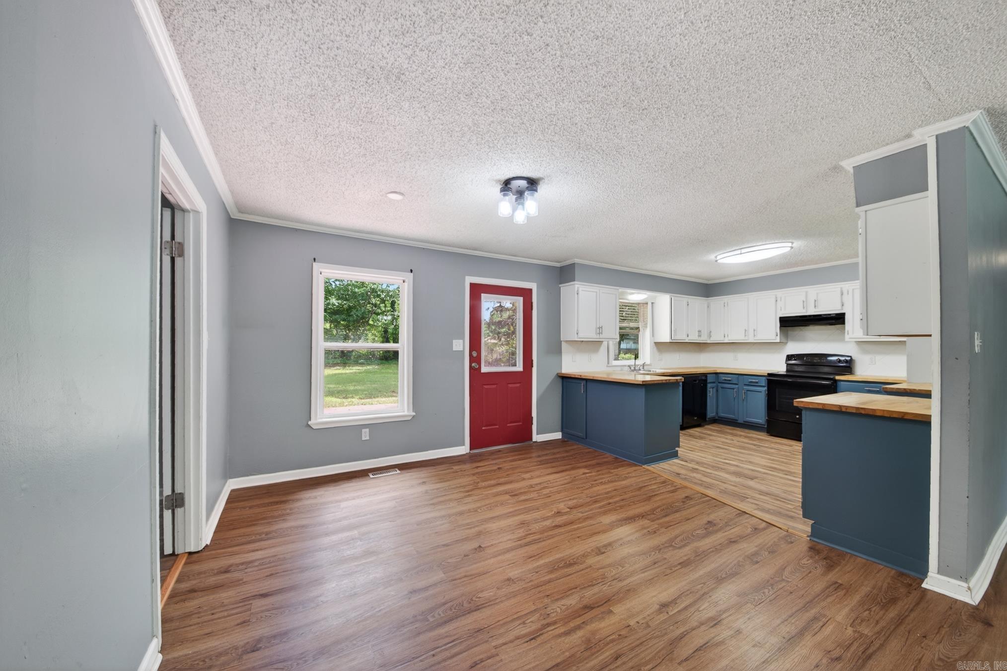 MEADOWLARK - Residential