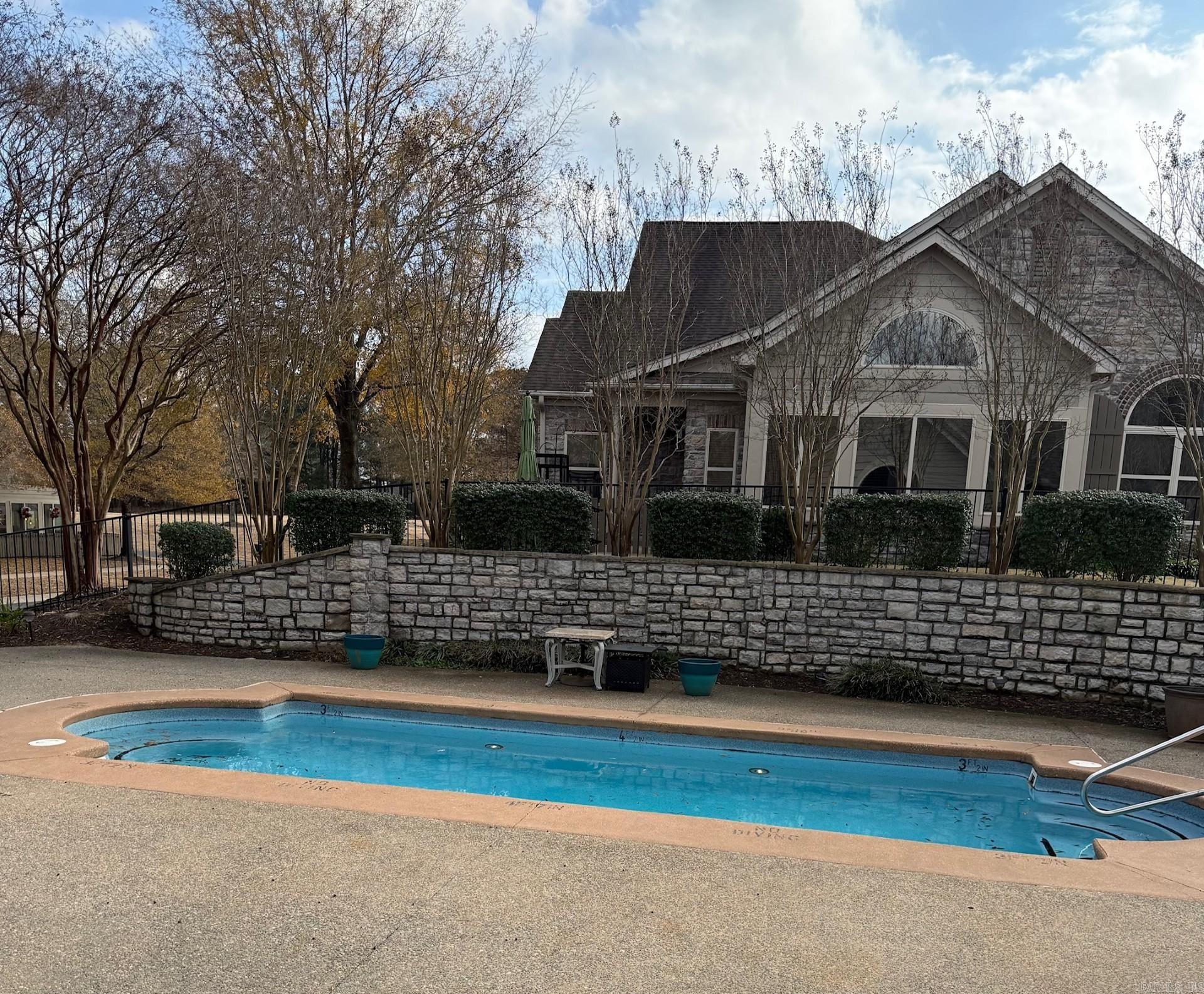 MOUNTAIN TERRACE ESTATES TOWNHOM - Residential