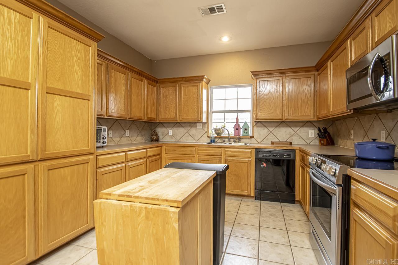 SUNSET MEADOWS - Residential