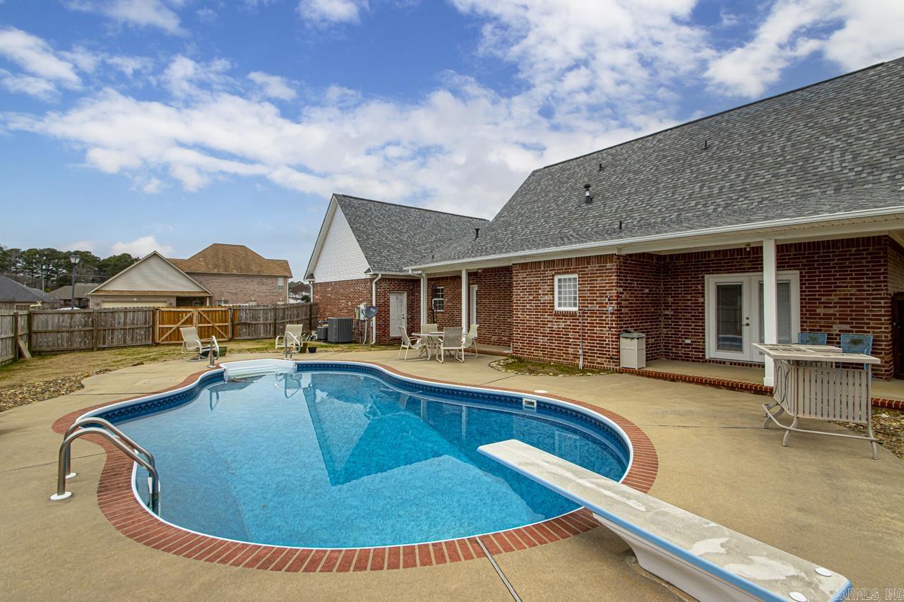 SUNSET MEADOWS - Residential