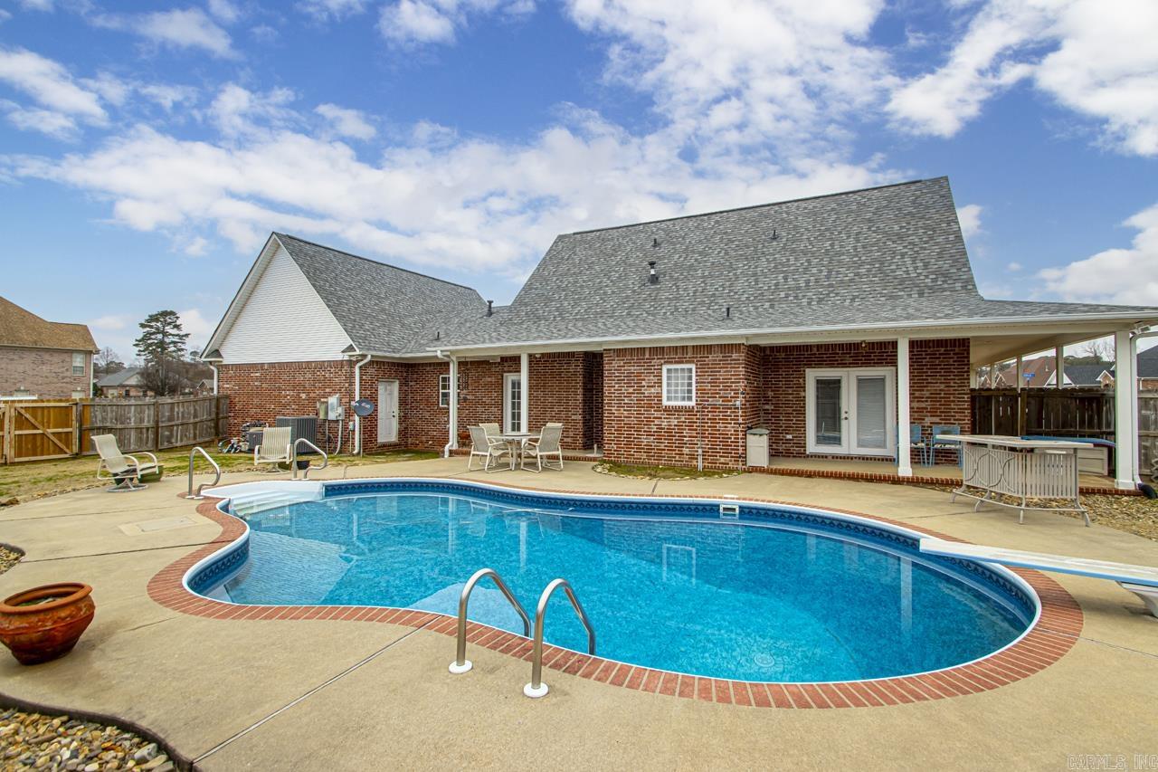 SUNSET MEADOWS - Residential