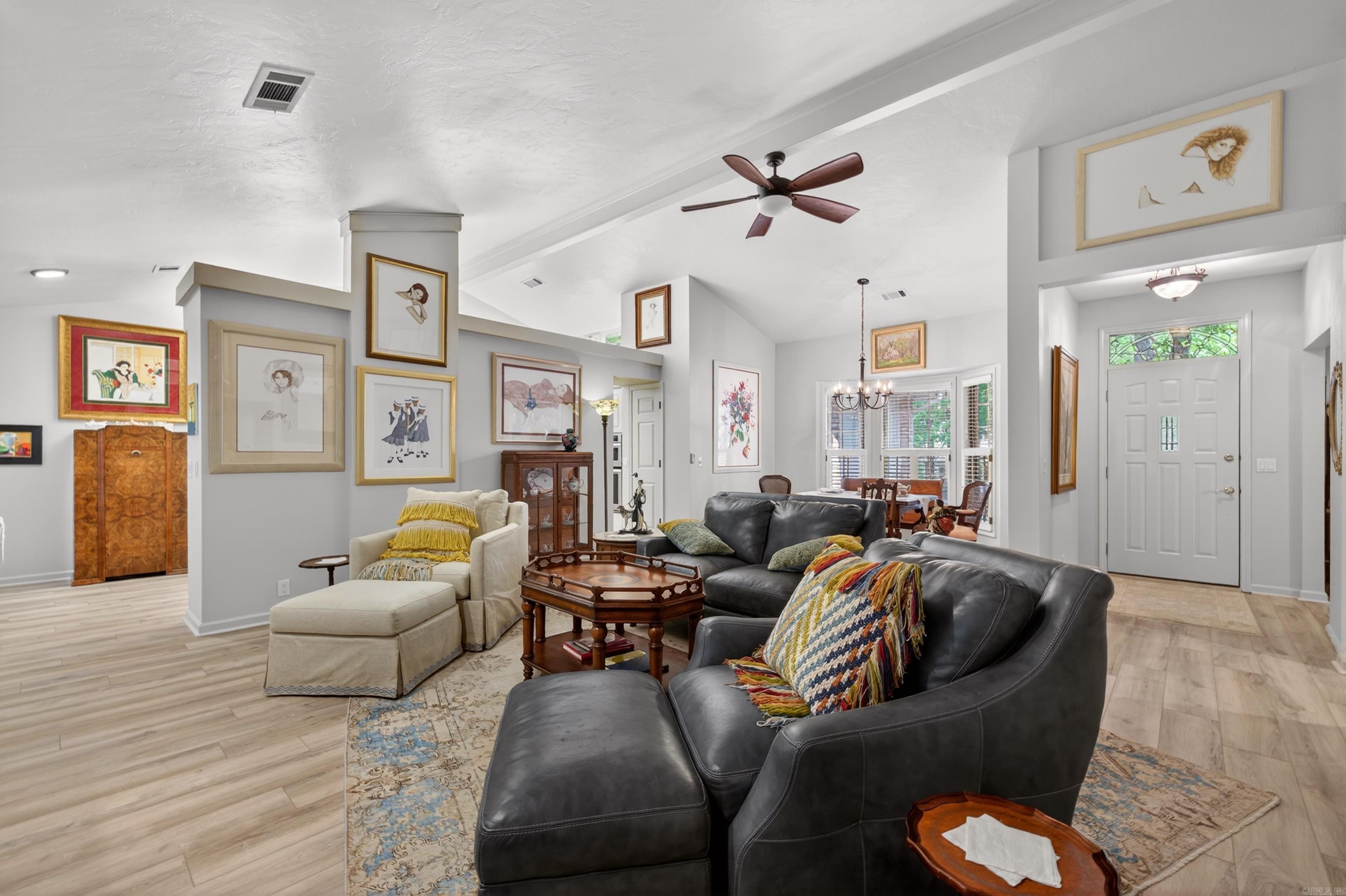 VILLA ALEGRE COURTS - Residential