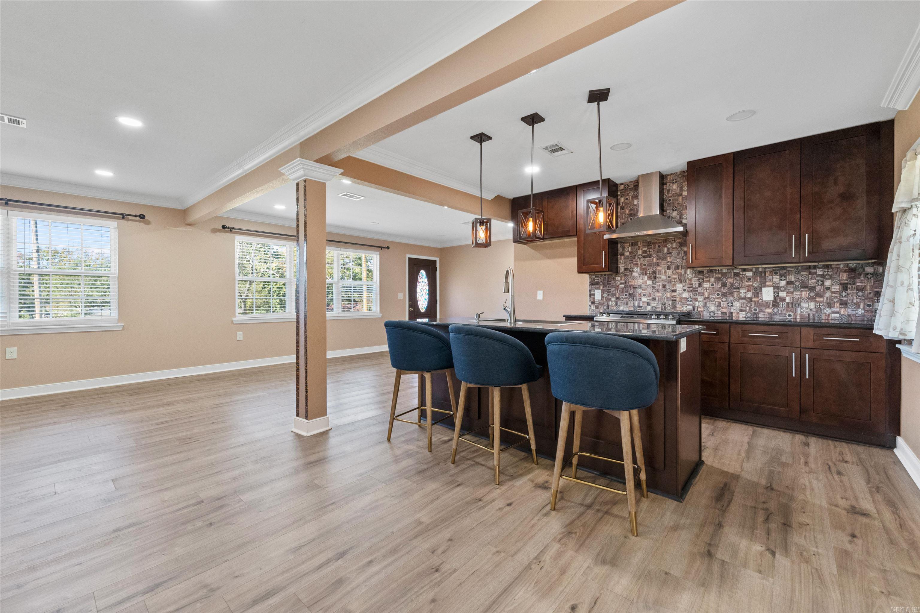 WAKEFIELD VILLAGE - Residential